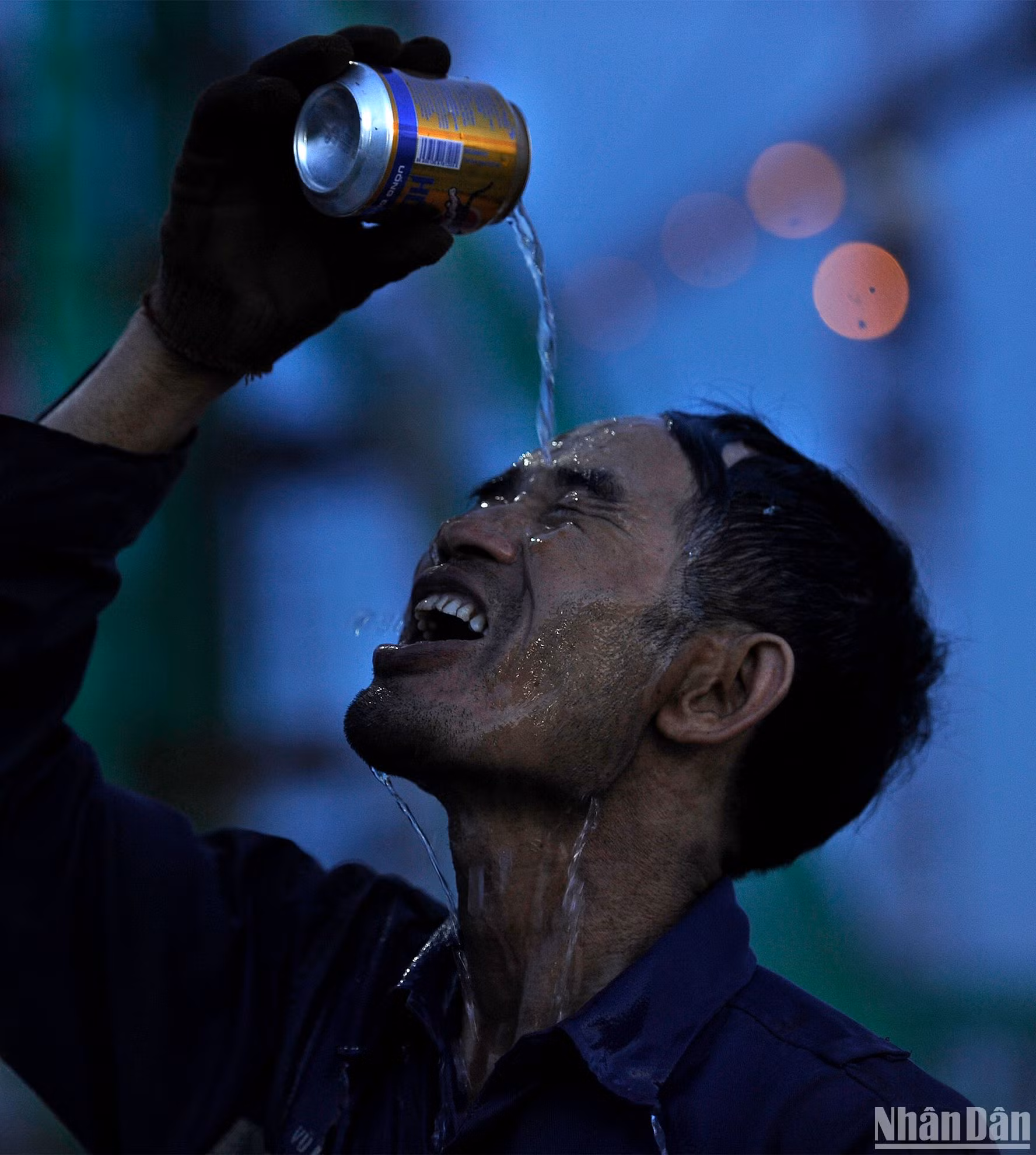 Giải nhiệt lúc tan ca.