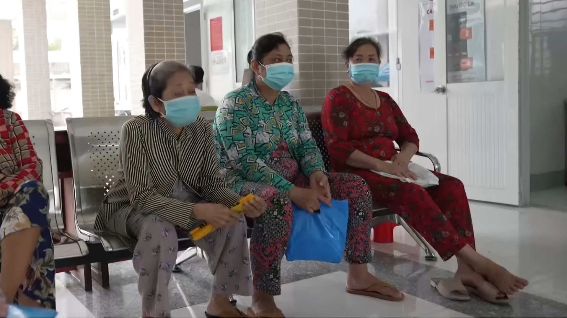 Phòng khám bác sĩ gia đình giúp người dân có thể được hội chẩn từ xa thay vì đến cơ sở y tế.