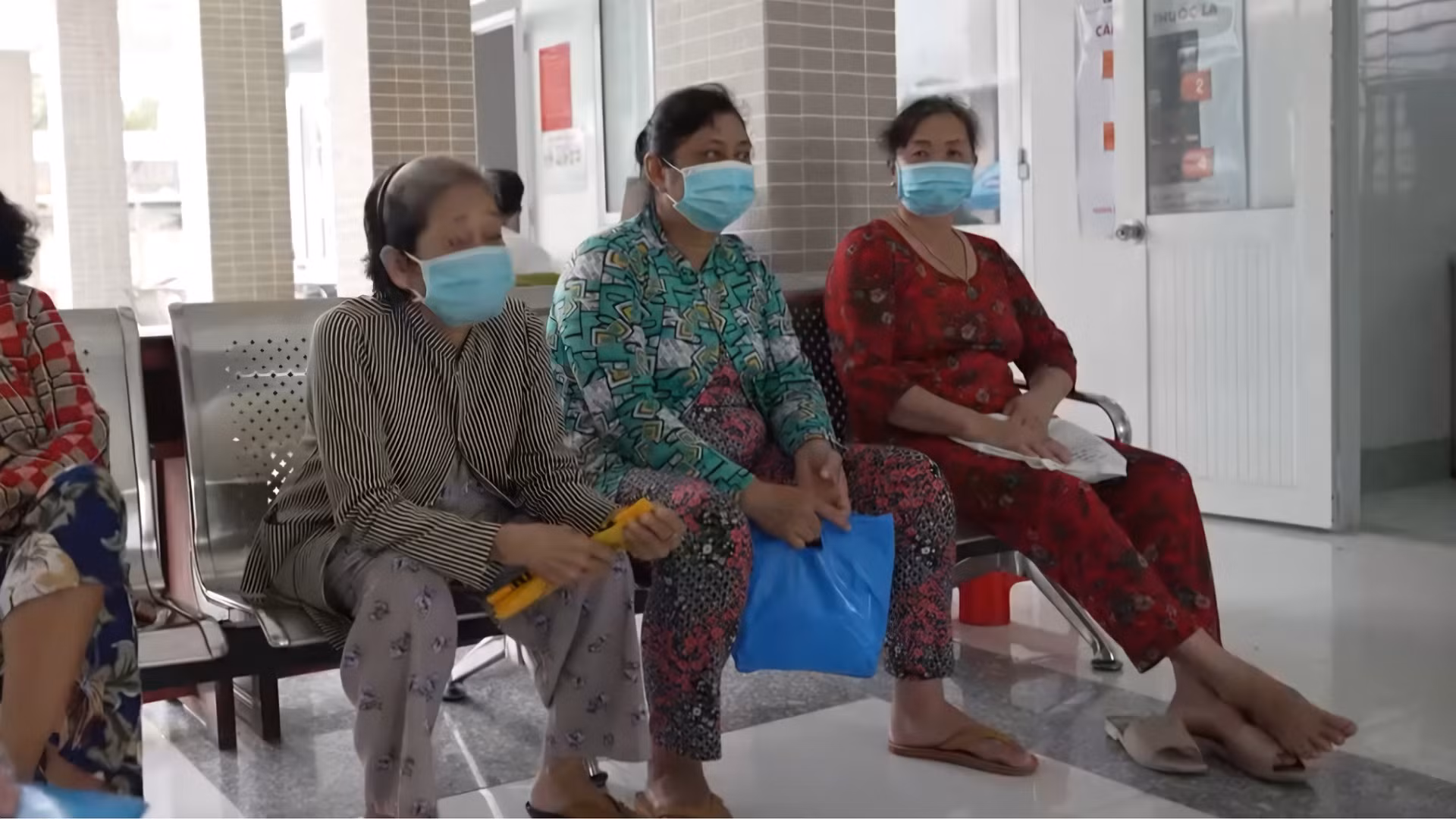 Phòng khám bác sĩ gia đình giúp người dân có thể được hội chẩn từ xa thay vì đến cơ sở y tế.