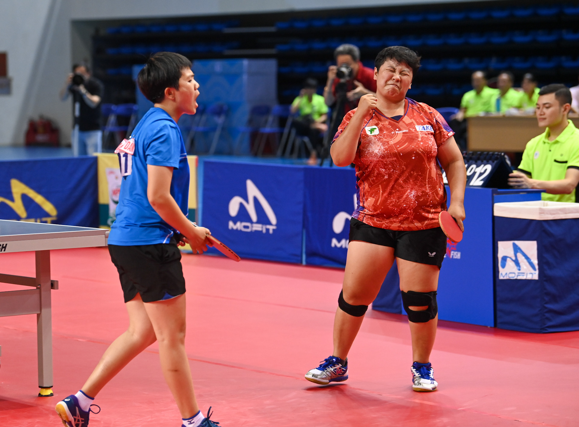 Tỷ số trận chung kết lần lượt là 8-11, 15-13, 6-11, 11-6 sau 4 séc đầu tiên (chung cuộc 2-2).