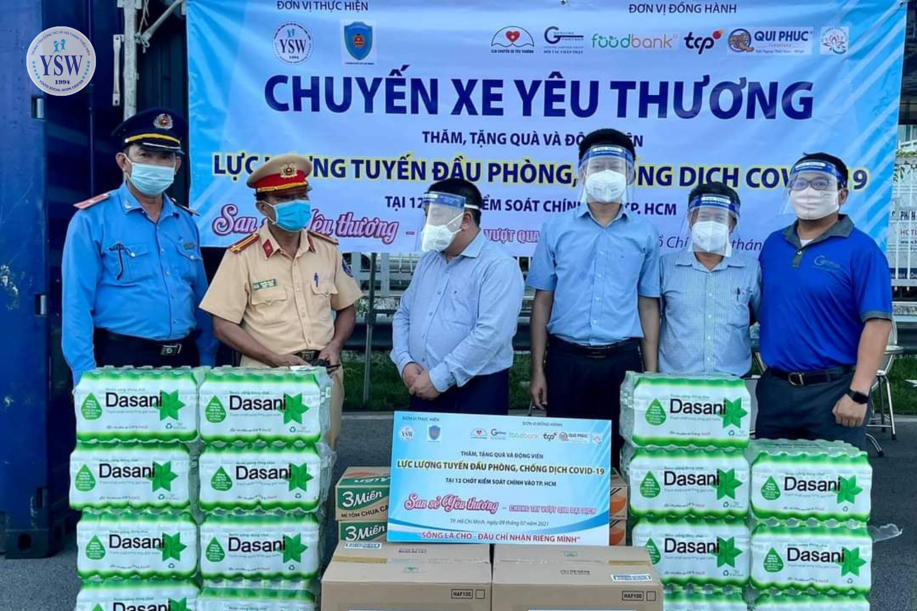 Chuyến xe yêu thương mang theo những phần hỗ trợ thiết thực cho công tác phòng, chống dịch Covid-19. Chuyến xe yêu thương mang theo những phần hỗ trợ thiết thực cho công tác phòng, chống dịch Covid-19.