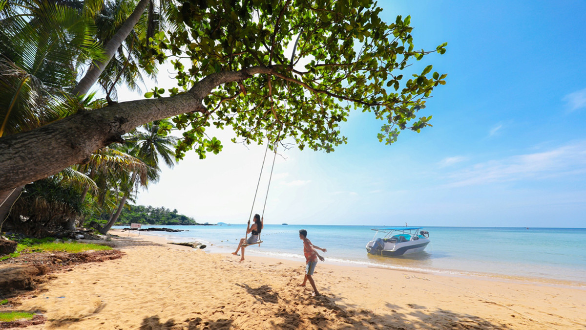 Vẻ đẹp hoang sơ của bãi Trào trên Hòn Thơm. (Ảnh: CTV)