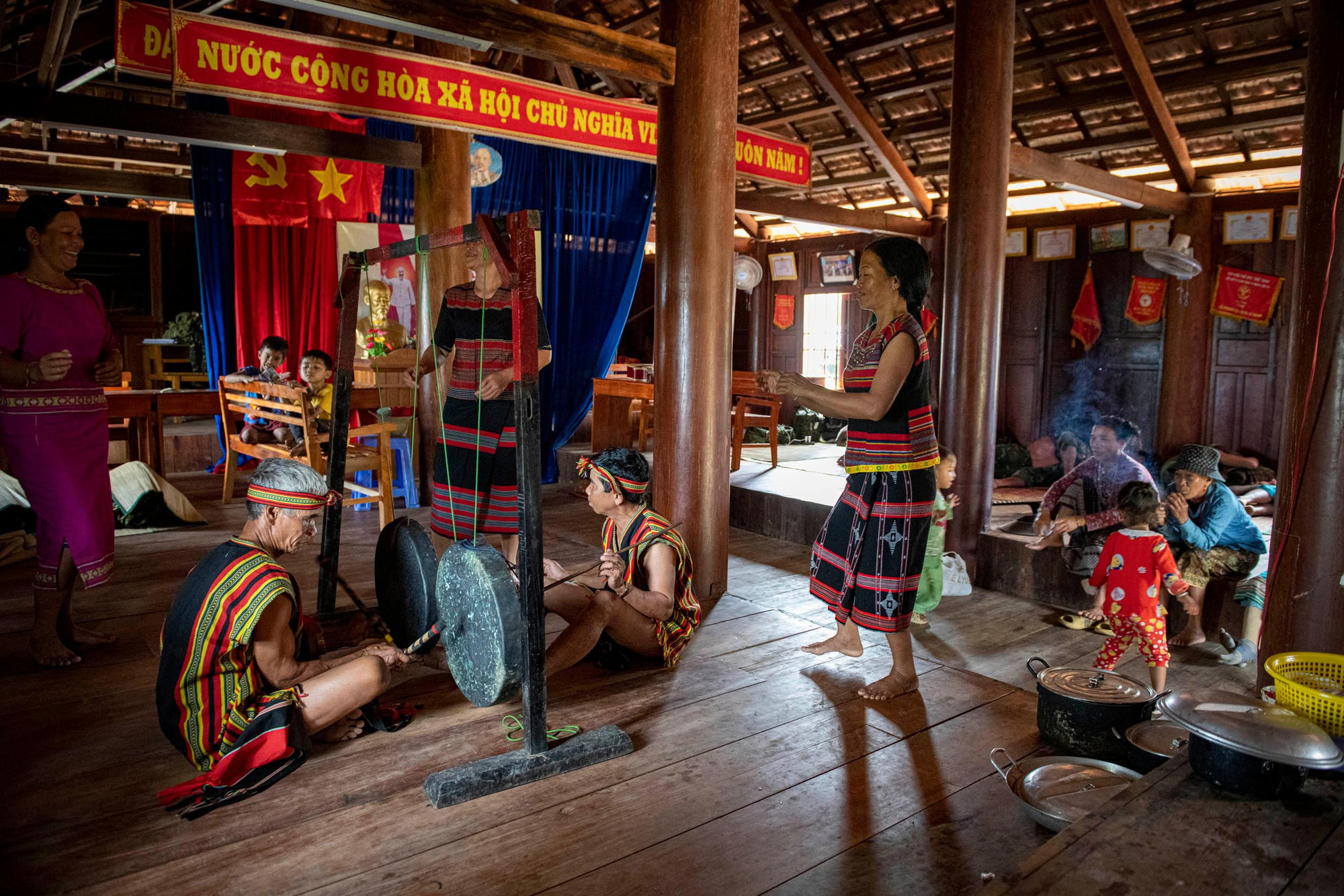 Sinh hoạt văn hóa truyền thống (Ảnh: THÀNH ĐẠT)