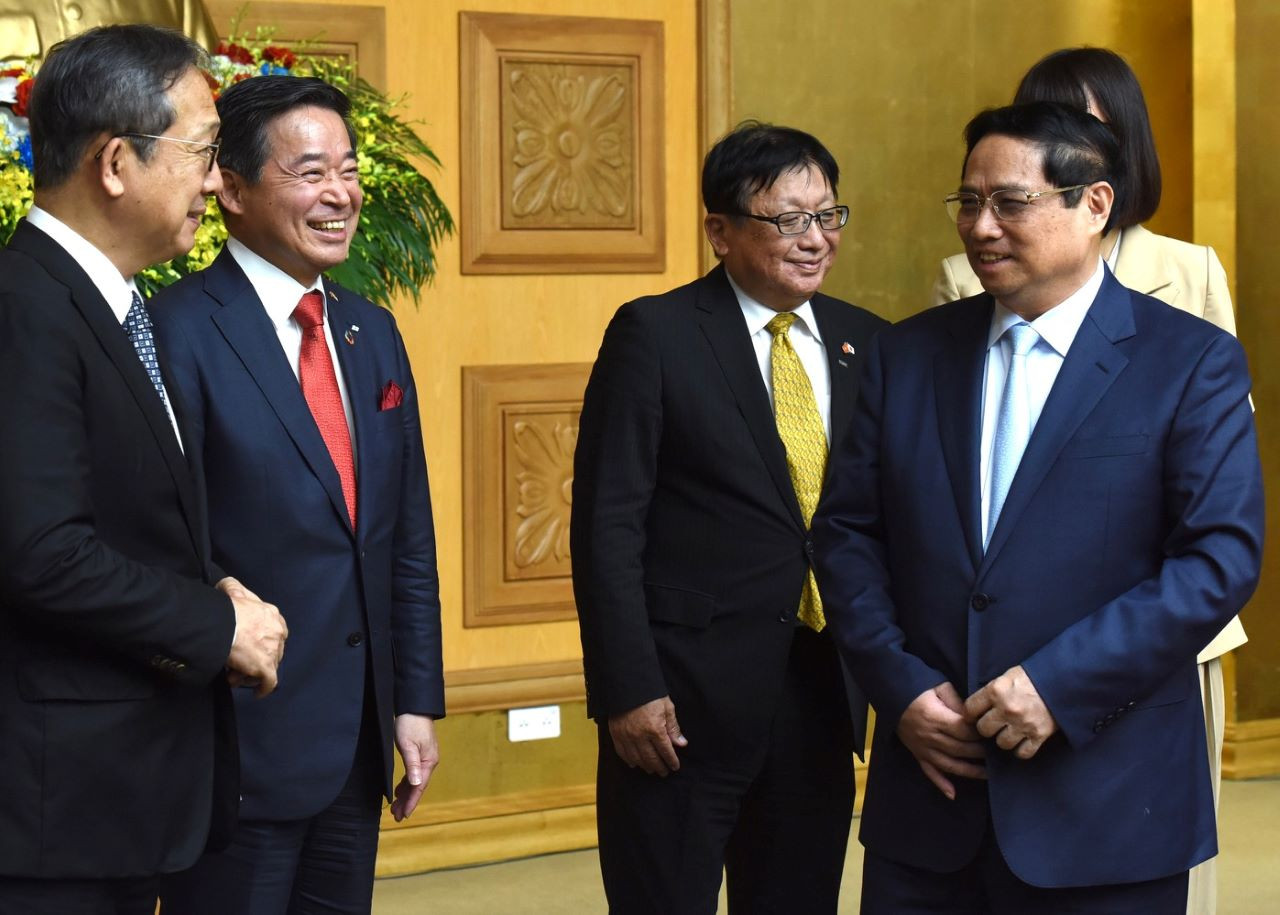 Thủ tướng Phạm Minh Chính trao đổi với đại diện Đoàn đại biểu Ủy ban Kinh tế Nhật-Việt.