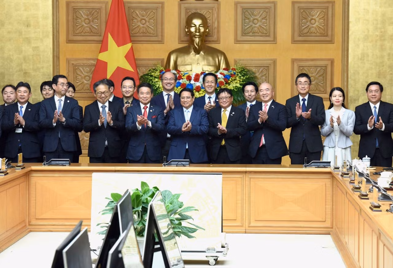 Thủ tướng Phạm Minh Chính với Đoàn đại biểu Ủy ban Kinh tế Nhật-Việt.