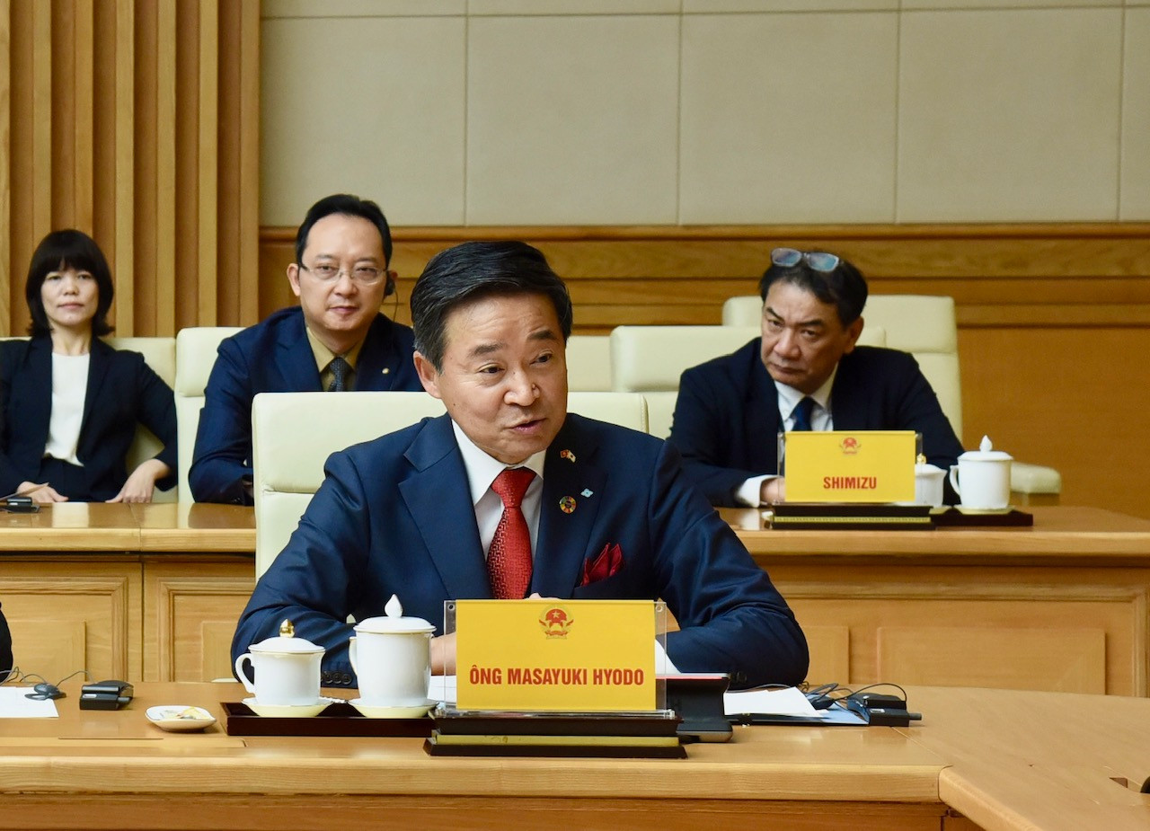 Ngài Masayuki Hyodo phát biểu tại buổi tiếp.