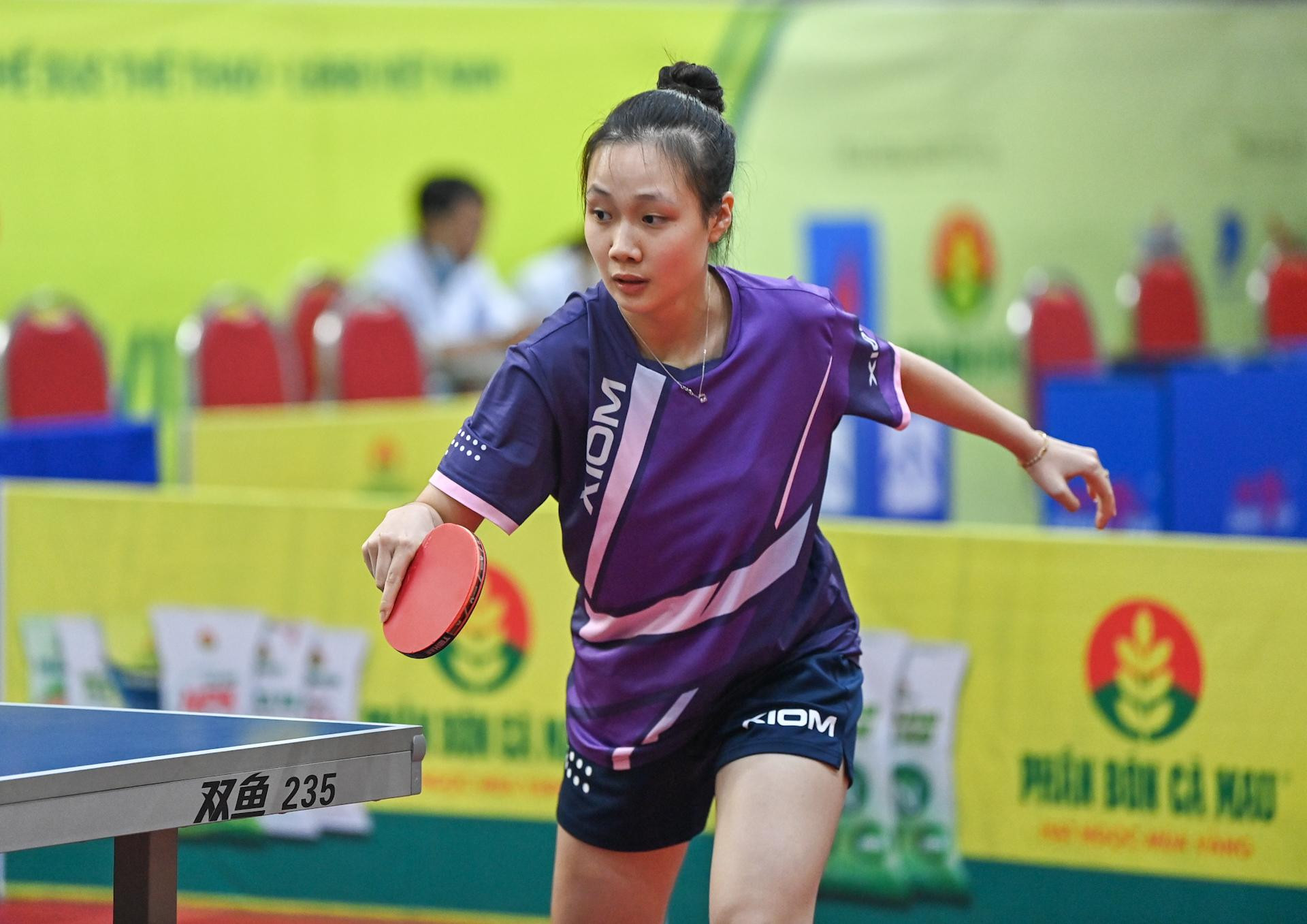 Không chỉ sở hữu gương mặt xinh đẹp, hoa khôi bóng bàn năm 2021 Nguyễn Thị Mai Phương còn có những cú đánh kỹ thuật và mạnh mẽ.