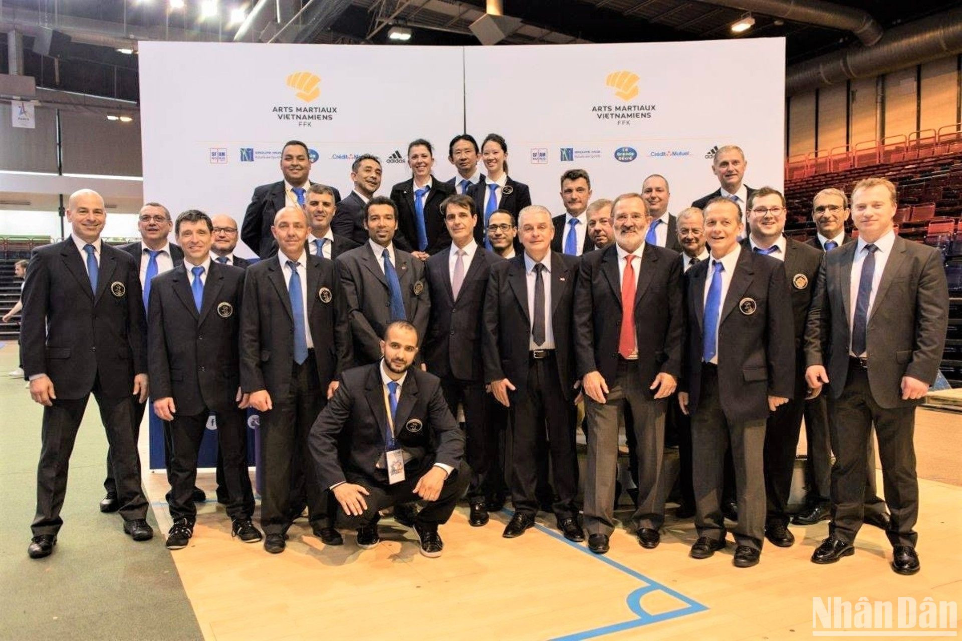 Hai cha con võ sư Trương Anh Tuấn và Trương Thủy Tiên đều nhiều lần tham gia với vai trò trọng tài tại các cuộc thi võ thuật. (Ảnh: Thăng Long Vovinam)