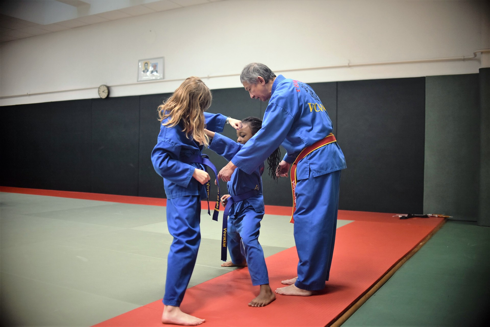 Võ đường Thăng Long Vovinam có cả những học viên là trẻ em người Pháp. (Ảnh: Minh Duy)