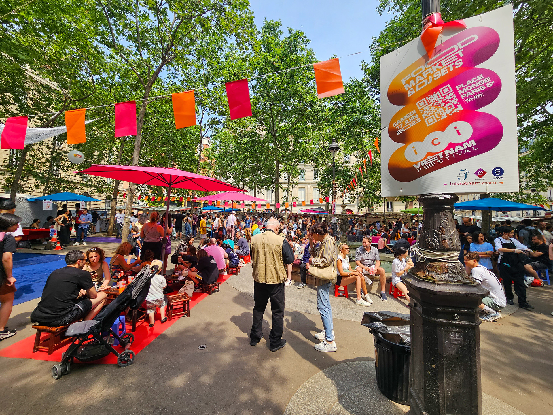 [Ảnh] Bữa tiệc âm nhạc và ẩm thực Việt giữa lòng thủ đô Paris