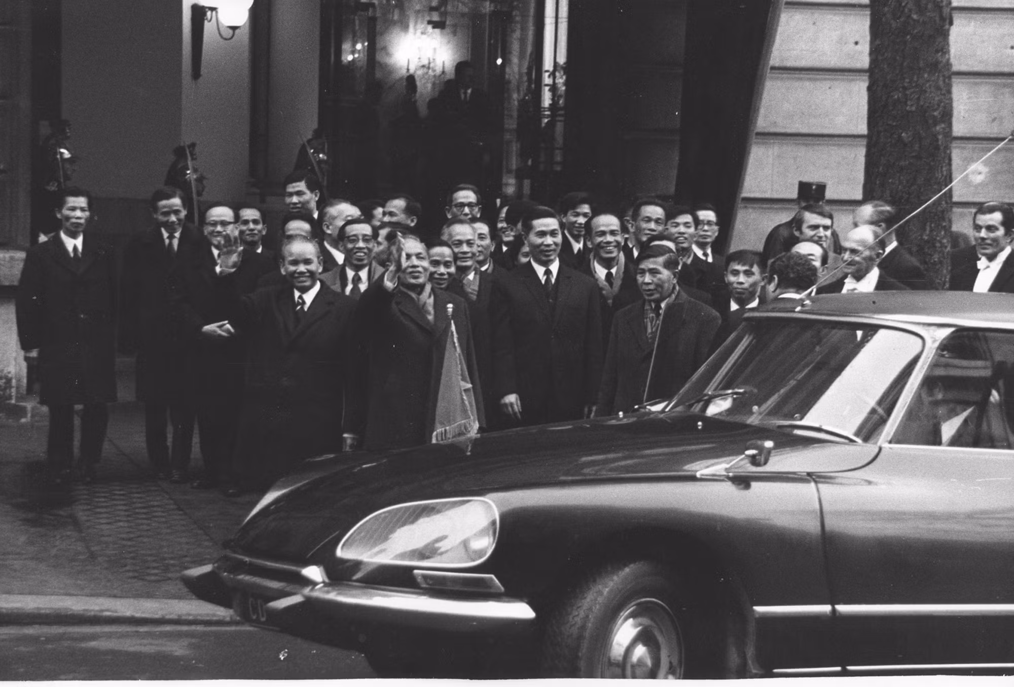 [Ảnh] Việt kiều tại Pháp mừng ngày ký kết Hiệp định Paris 1973 ảnh 3