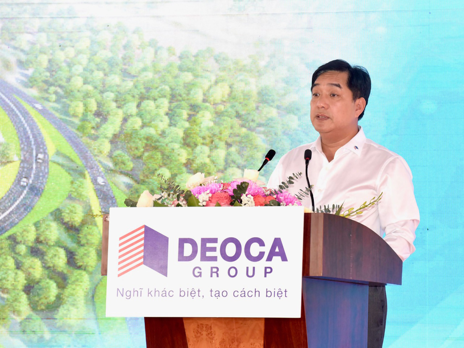 Chủ tịch Hội đồng quản trị Tập đoàn Đèo Cả Hồ Minh Hoàng phát biểu.