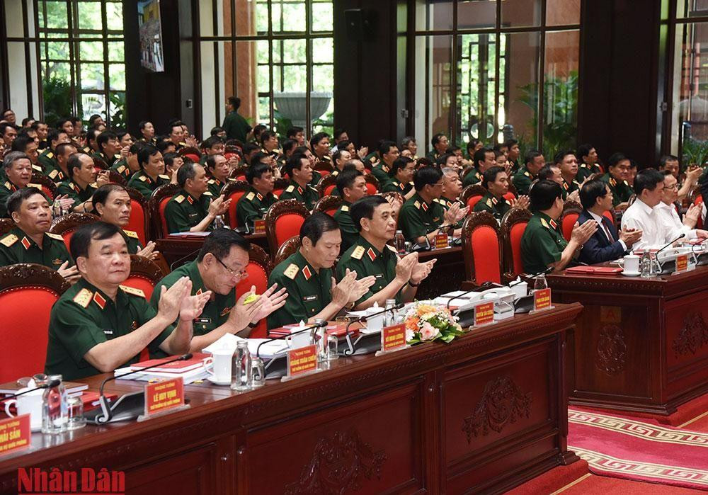 Đại biểu các ban, bộ, ngành, cơ quan Trung ương và Bộ Quốc phòng dự Hội nghị.