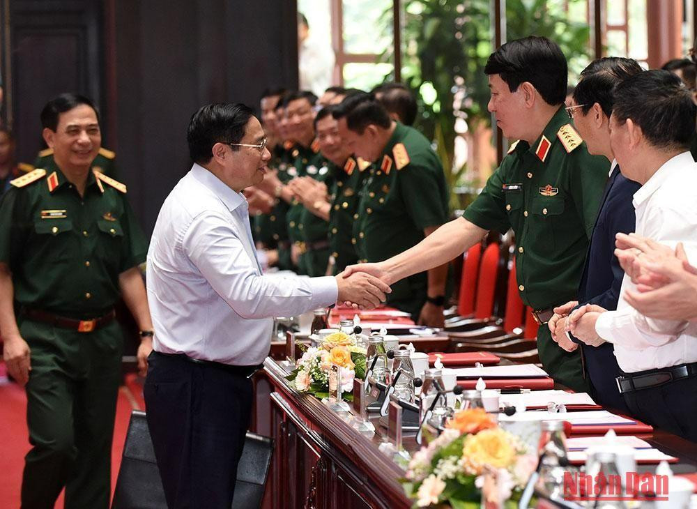 Thủ tướng Phạm Minh Chính với các đại biểu dự hội nghị.