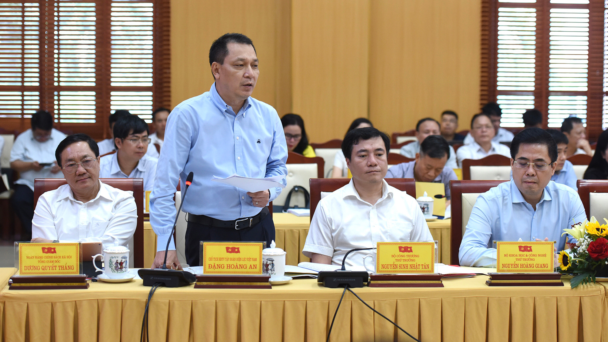 Chủ tịch hội đồng thành viên Tập đoàn Điện lực Việt Nam Đặng Hoàng An phát biểu.