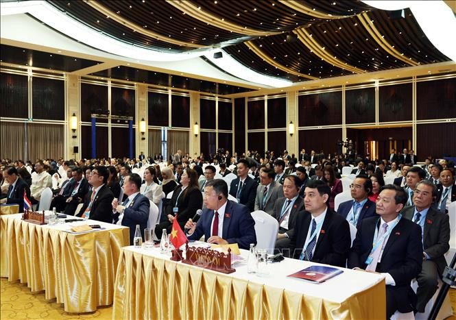 Đoàn Việt Nam tham dự phiên toàn thể thứ nhất Đại hội đồng AIPA-45. Đoàn Việt Nam tham dự phiên toàn thể thứ nhất Đại hội đồng AIPA-45.