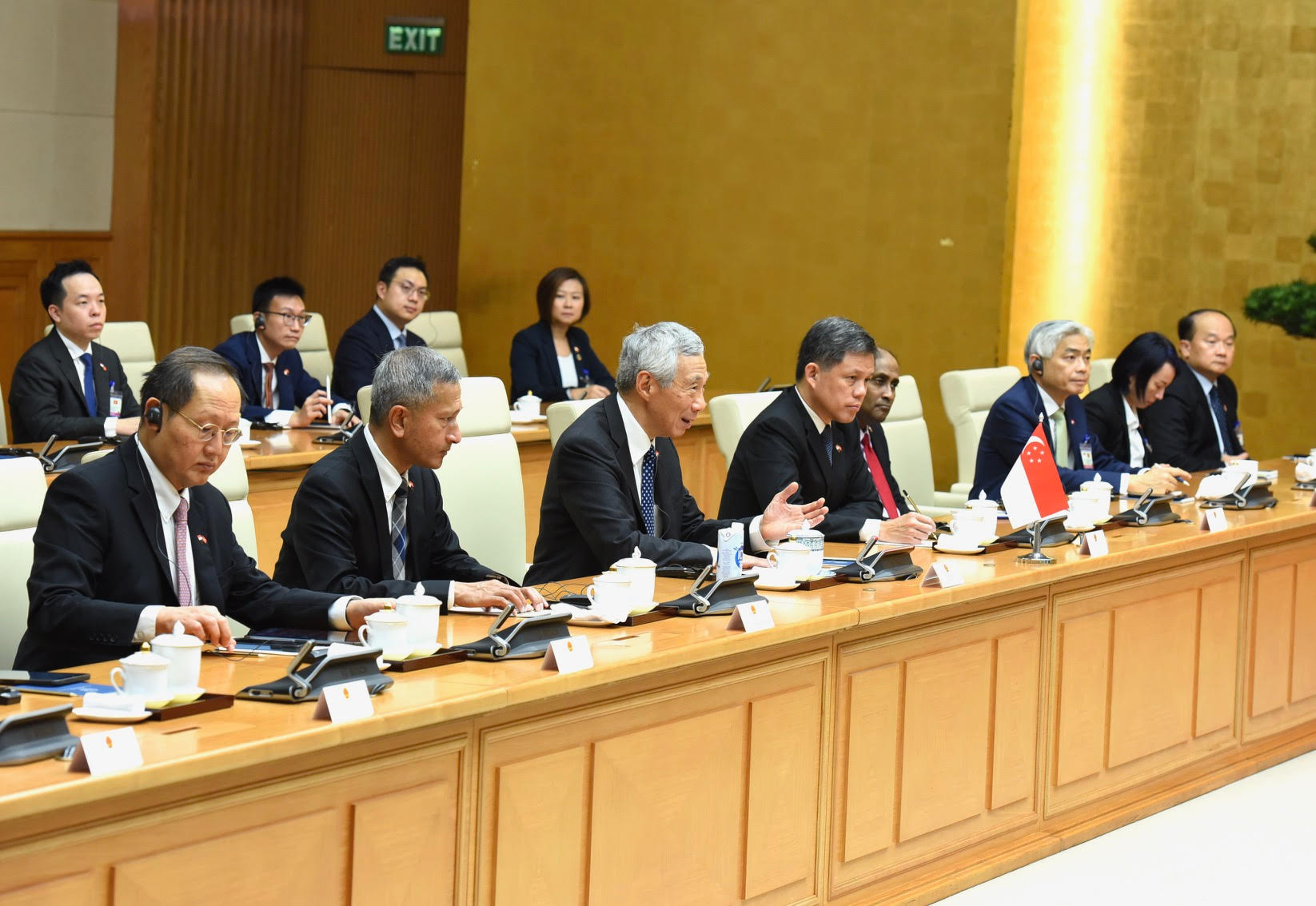 Thủ tướng Lý Hiển Long và các thành viên Chính phủ hội đàm với Thủ tướng Phạm Minh Chính.