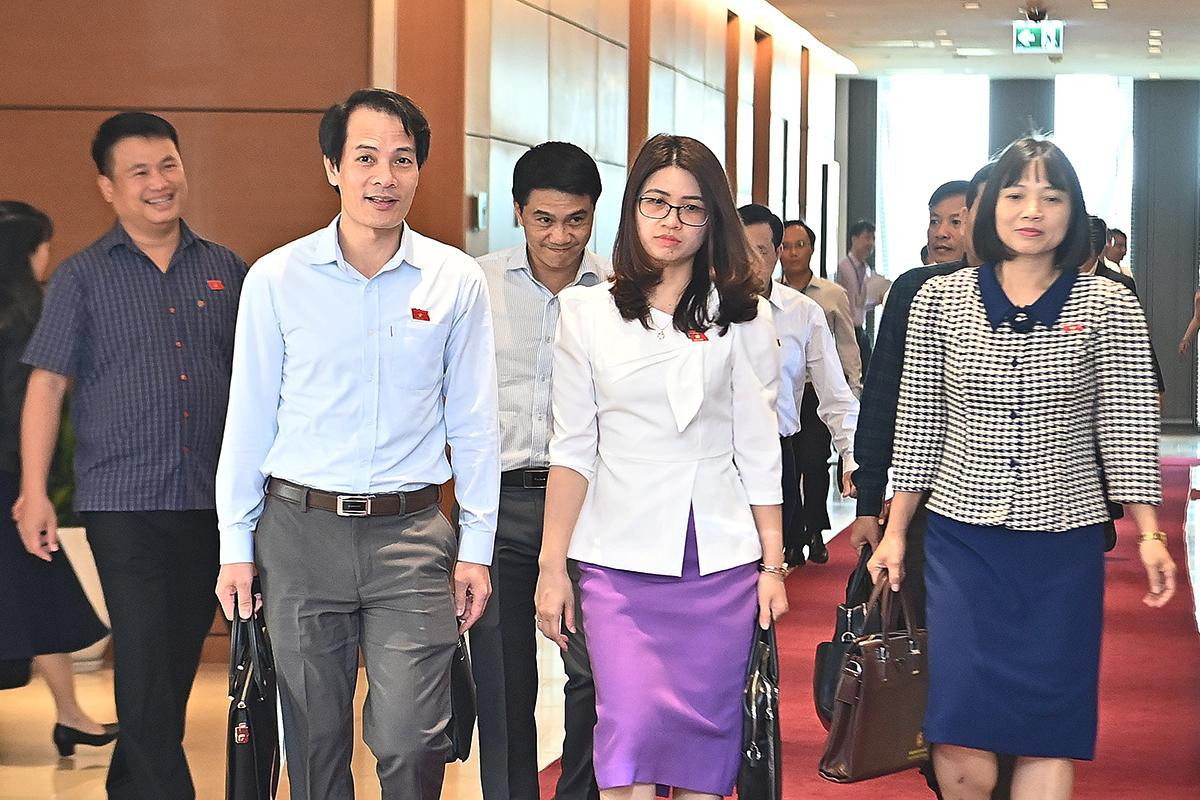 Các đại biểu Quốc hội tham dự phiên họp chiều 26/10. Các đại biểu Quốc hội tham dự phiên họp chiều 26/10.