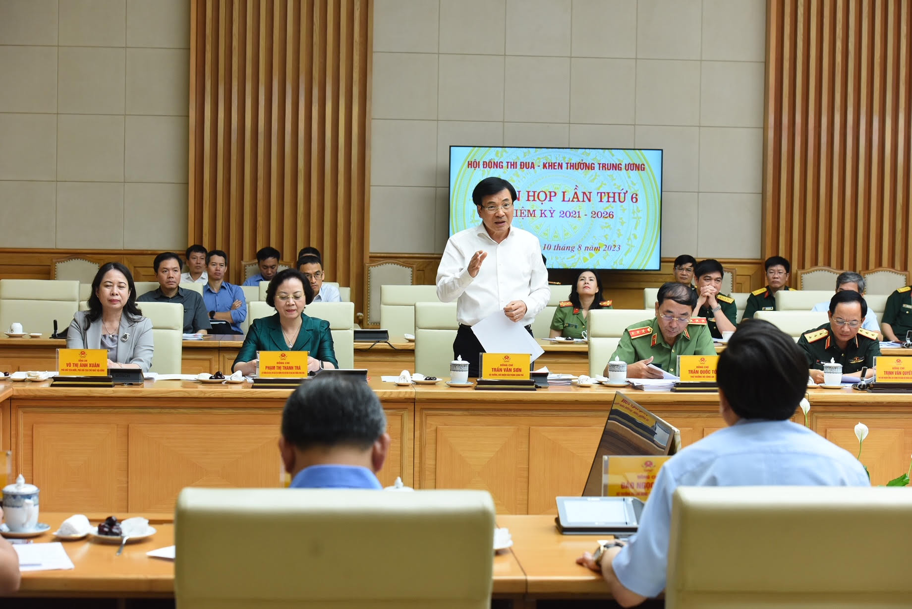 Bộ trưởng, Chủ nhiệm Văn phòng Chính Phủ Trần Văn Sơn phát biểu.