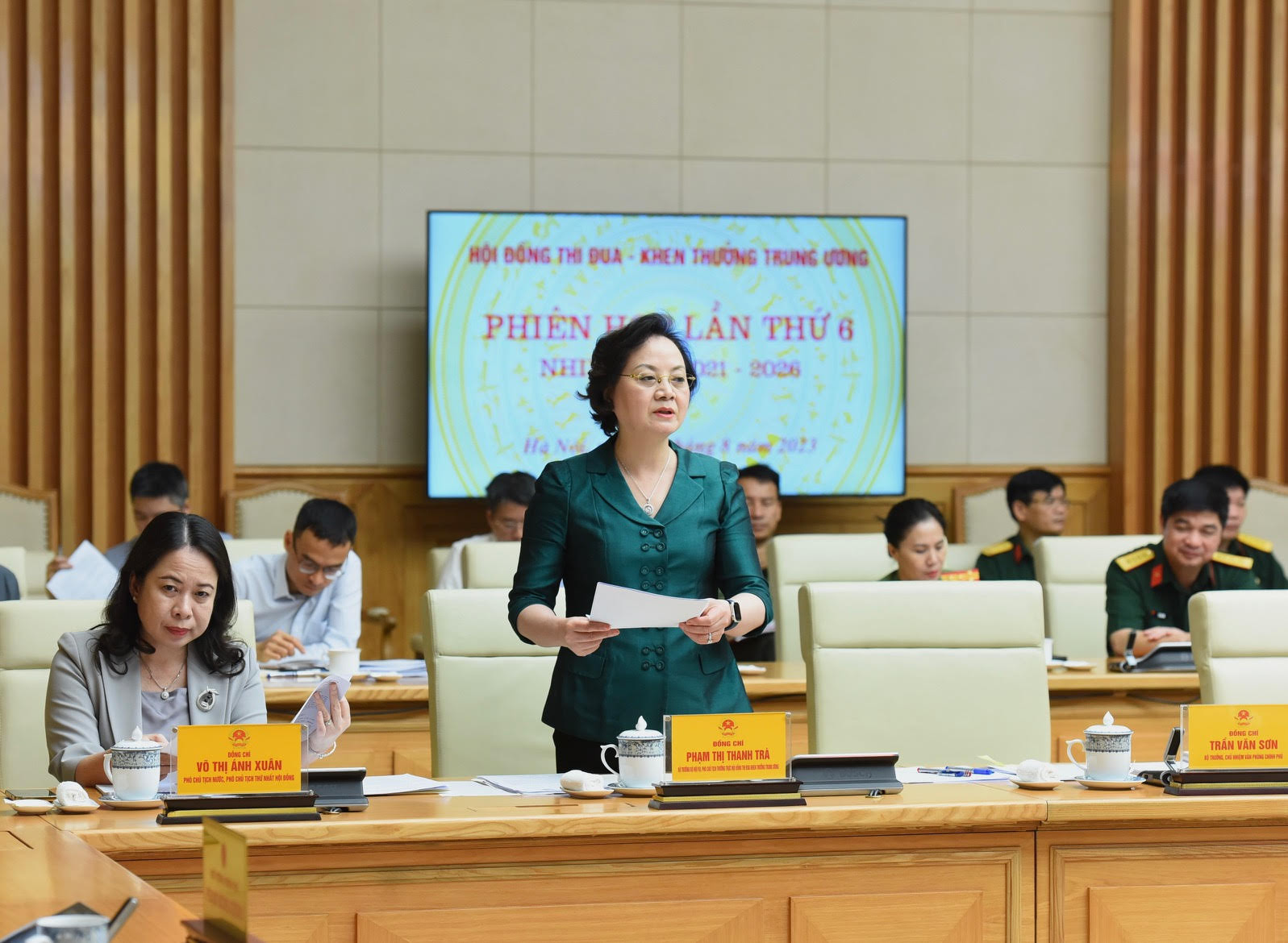 Bộ trưởng Nội vụ Phạm Thị Thanh Trà, Phó Chủ tịch Thường trực Hội đồng phát biểu.