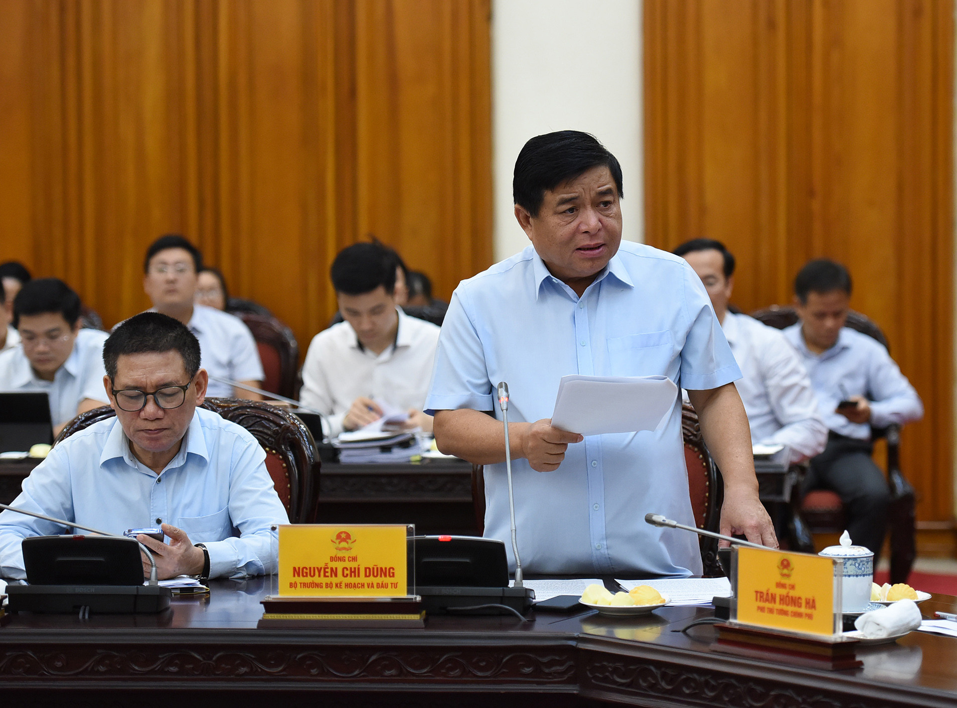 Bộ trưởng Kế hoạch và Đầu tư Nguyễn Chí Dũng phát biểu tại cuộc họp.