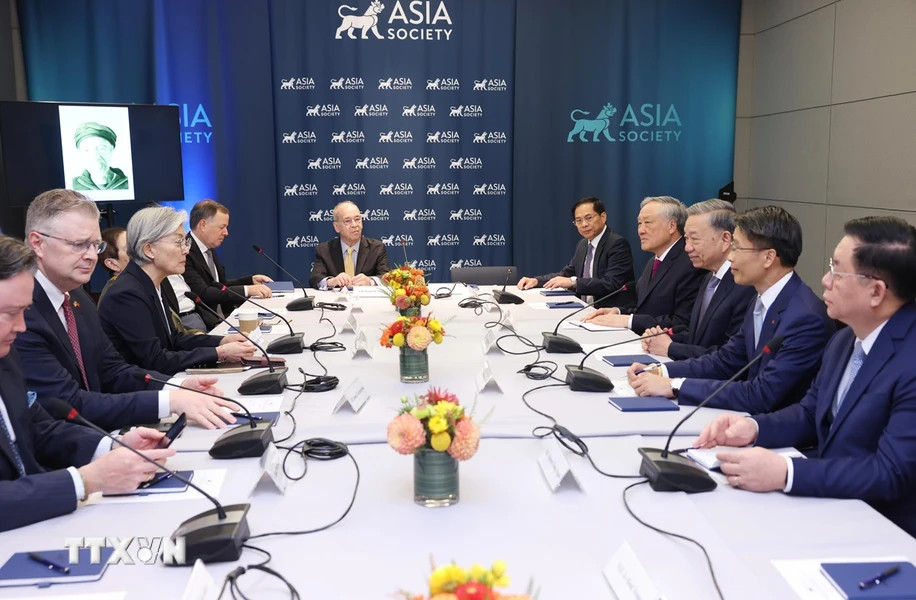 Tổng Bí thư, Chủ tịch nước Tô Lâm phát biểu tại cuộc tiếp lãnh đạo Viện nghiên cứu chính sách Asia Society. (Ảnh: TTXVN)