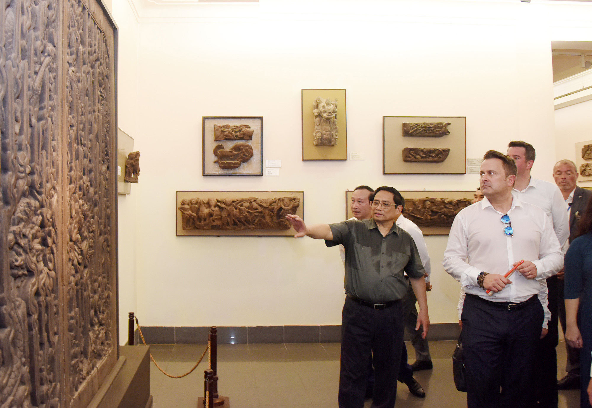 Sau khi tham quan bảo tàng, hai Thủ tướng mong muốn Bảo tàng tiếp tục phát huy, thực hiện sứ mệnh nghiên cứu, sưu tầm, phục chế, trưng bày, giáo dục, truyền thông các tài liệu, hiện vật, tác phẩm mỹ thuật tiêu biểu của Việt Nam.