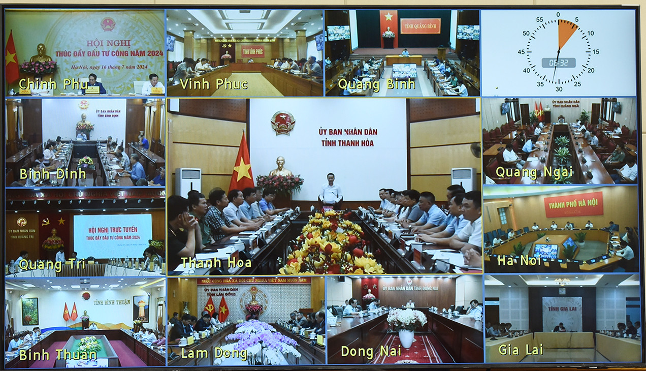 Đại biểu dự Hội nghị tại điểm cầu tỉnh Thanh Hoá phát biểu. Đại biểu dự Hội nghị tại điểm cầu tỉnh Thanh Hoá phát biểu.