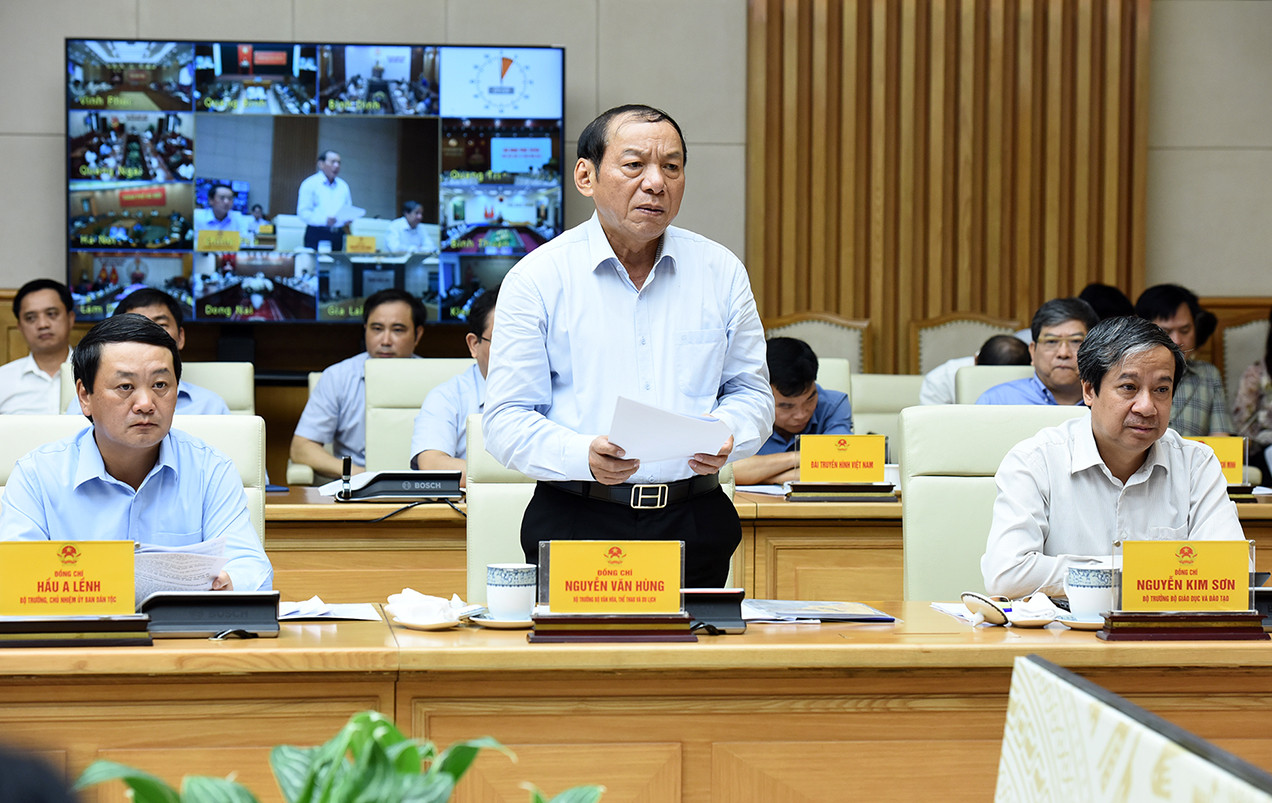 Bộ trưởng Văn hoá, Thể thao và Du lịch Nguyễn Văn Hùng phát biểu. Bộ trưởng Văn hoá, Thể thao và Du lịch Nguyễn Văn Hùng phát biểu.