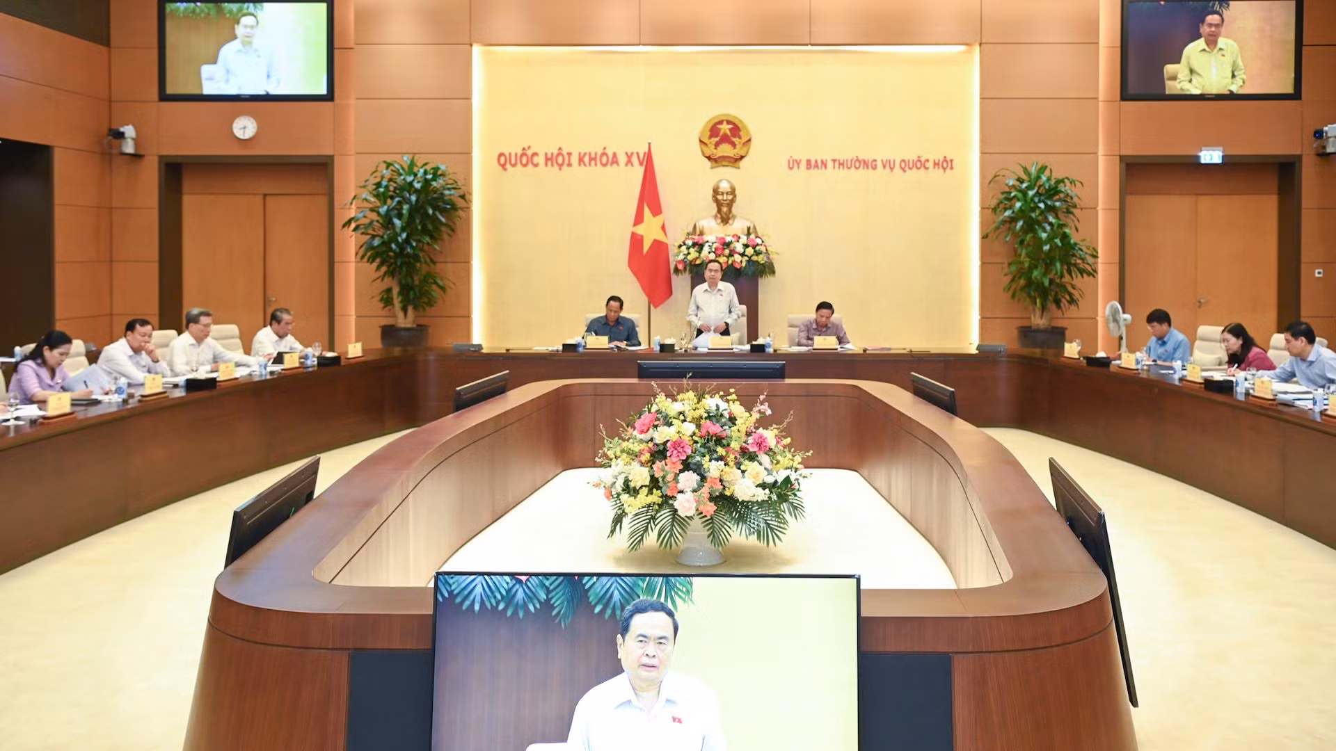 Quang cảnh cuộc họp tại Nhà Quốc hội.
