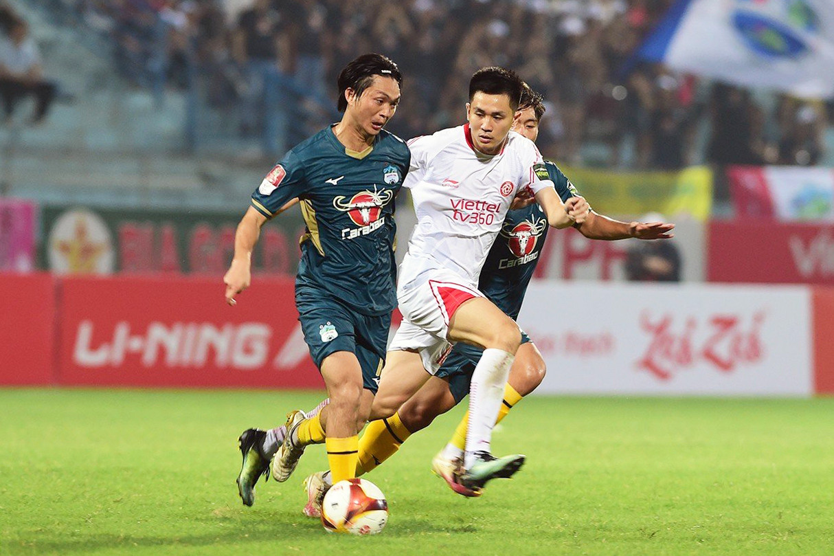 Tuấn Anh giữ vị trí trụ cột ở tuyến giữa Hoàng Anh Gia Lai.