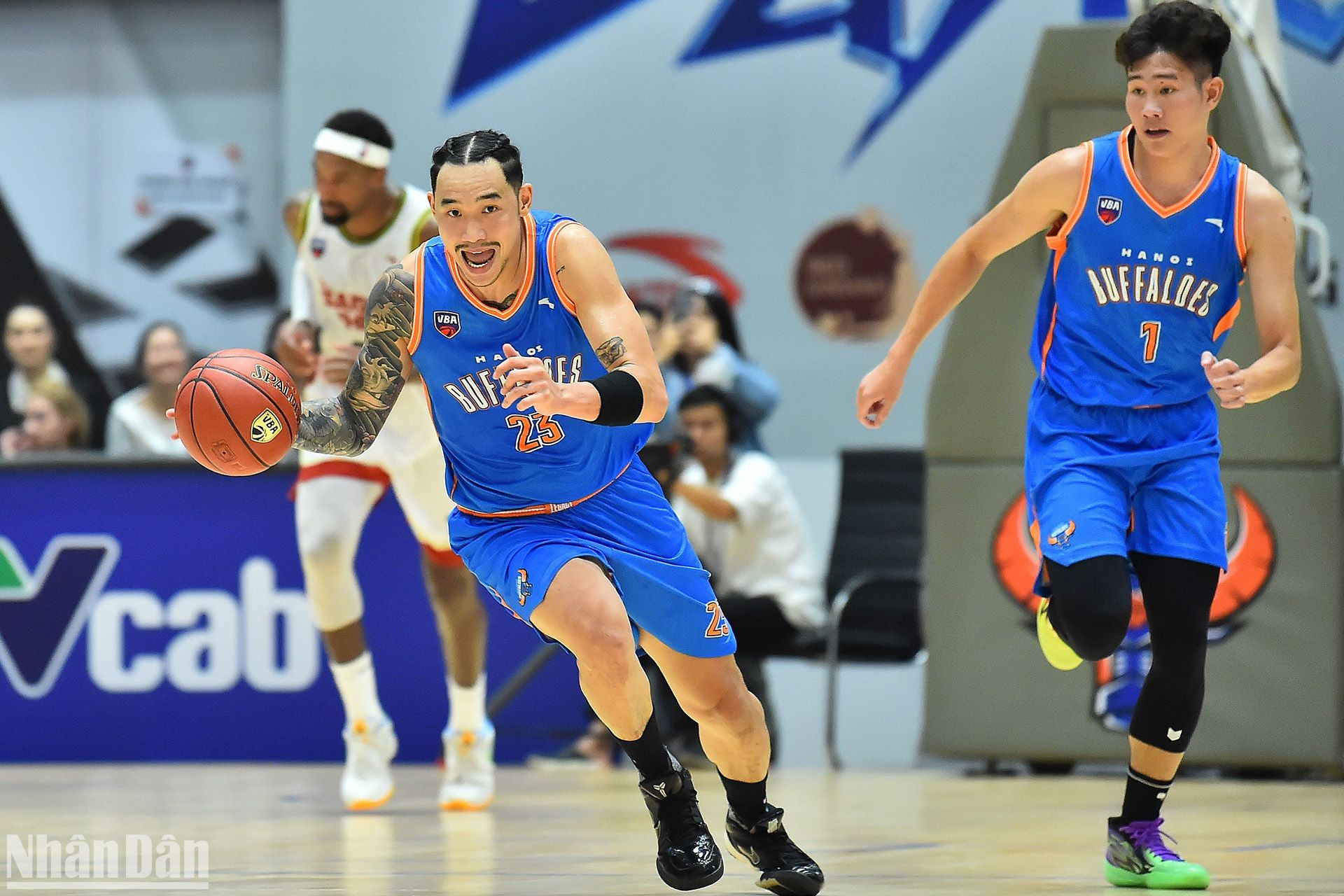 VBA 5x5 2023 khởi tranh với trận đấu giữa Hanoi Buffaloes và Saigon Heat. (Ảnh: THỦY NGUYÊN)