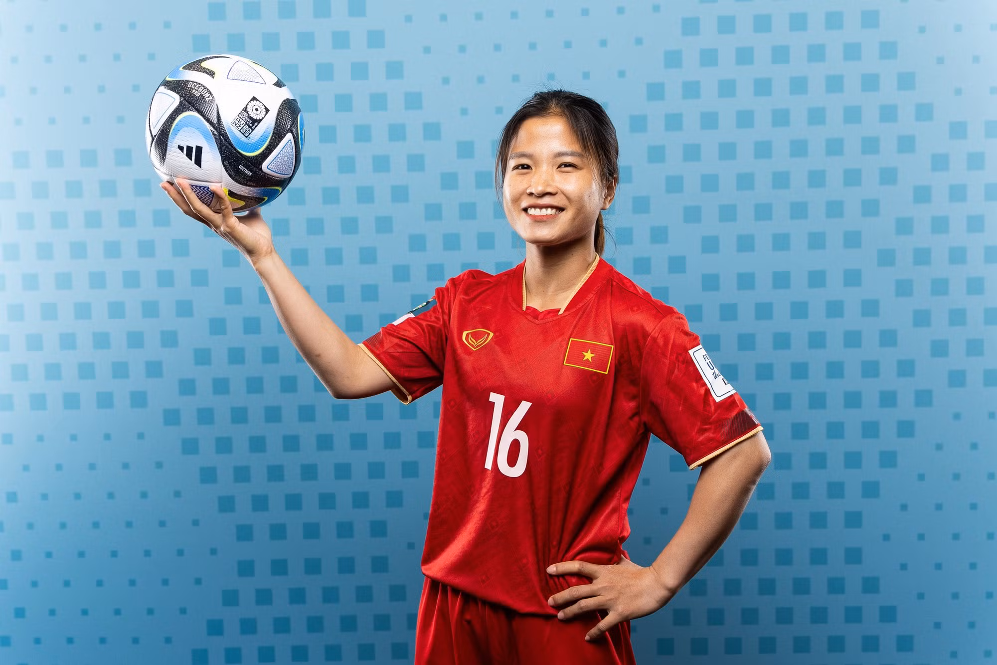 Tiền vệ Dương Thị Vân (Than Khoáng sản Việt Nam).