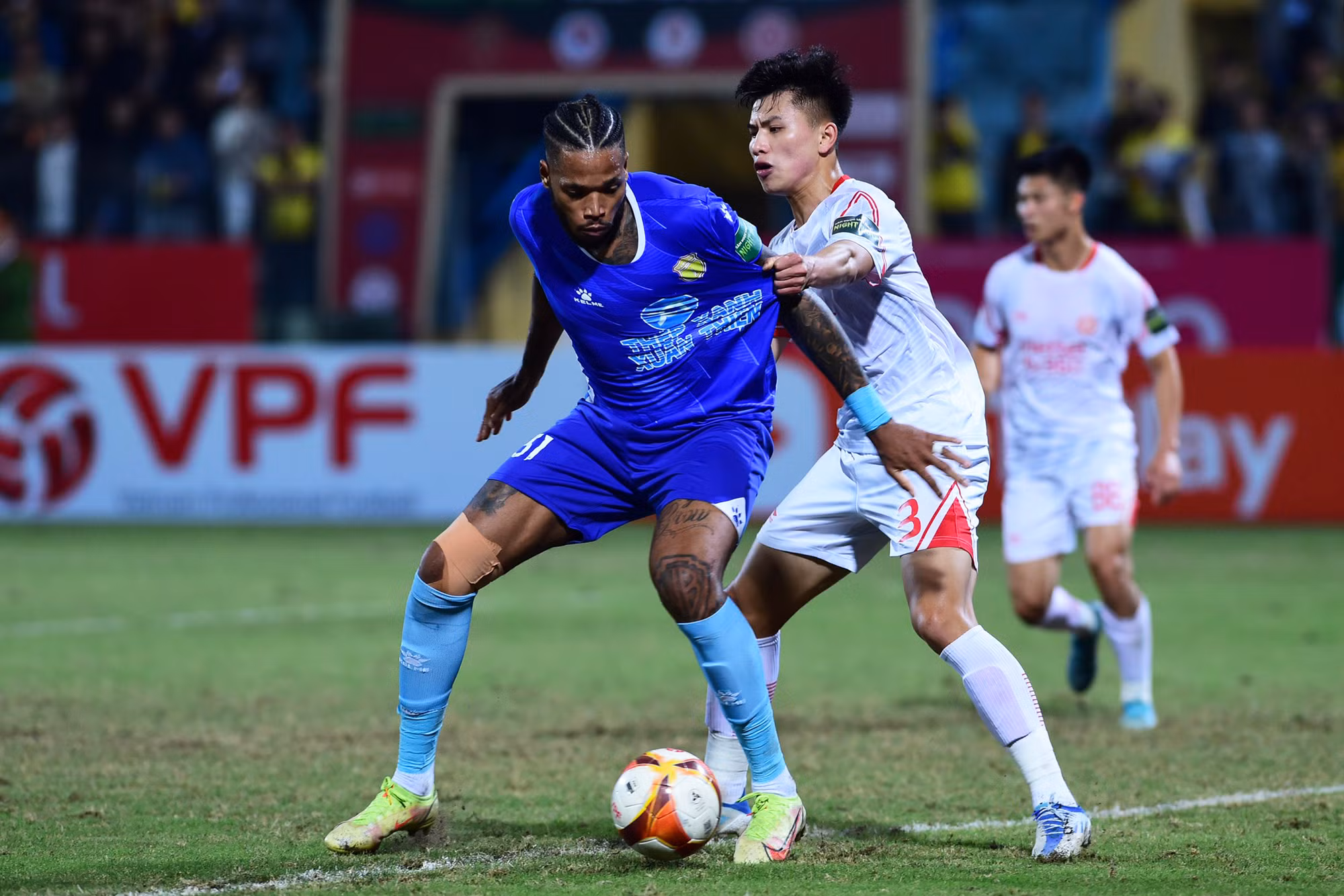 Dominic Vinicious đóng vai trò lớn trong lối chơi của Nam Định.