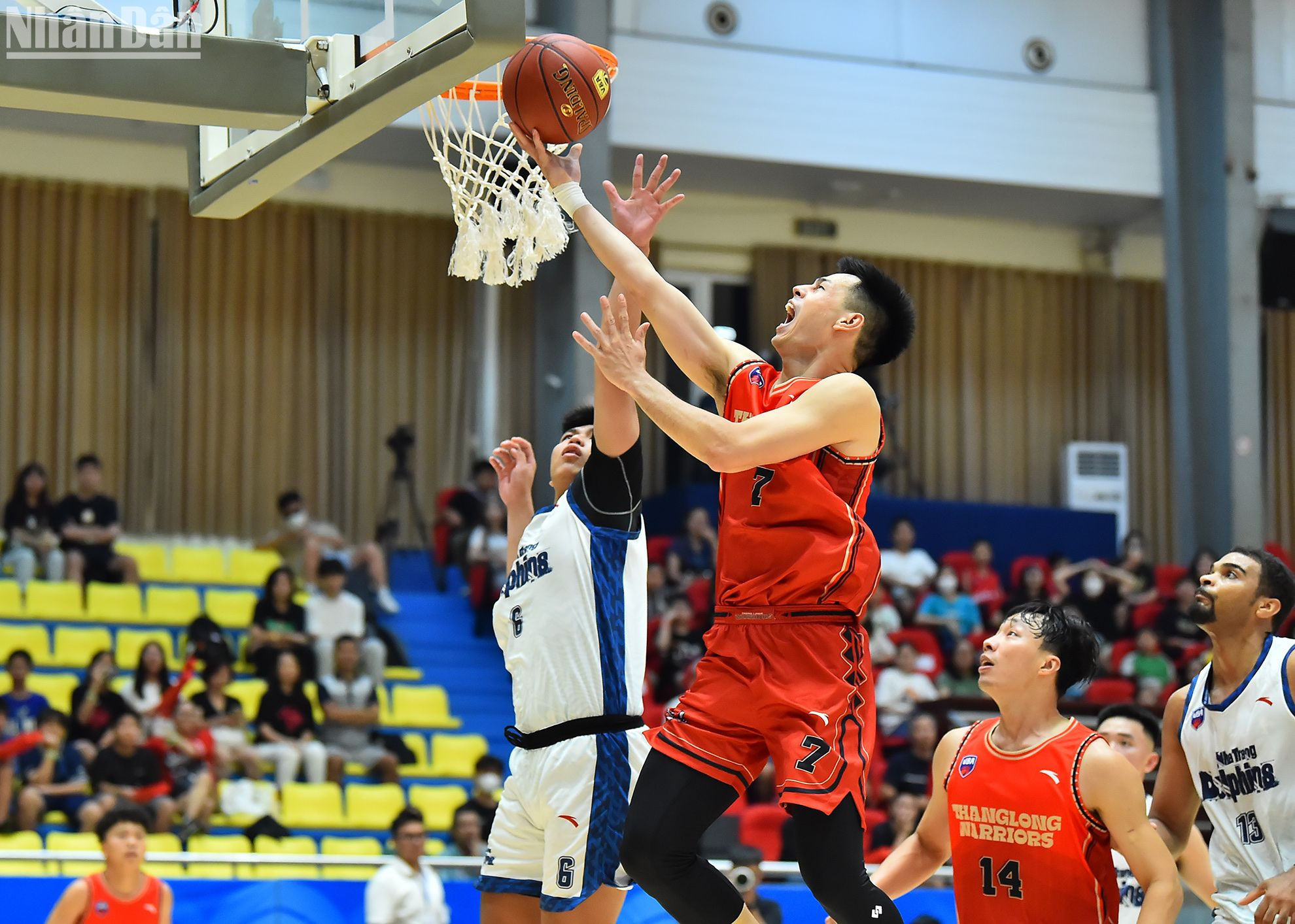 Đặng Thái Hưng dù đã luống tuổi vẫn đóng góp rất nhiều cho đội bóng.