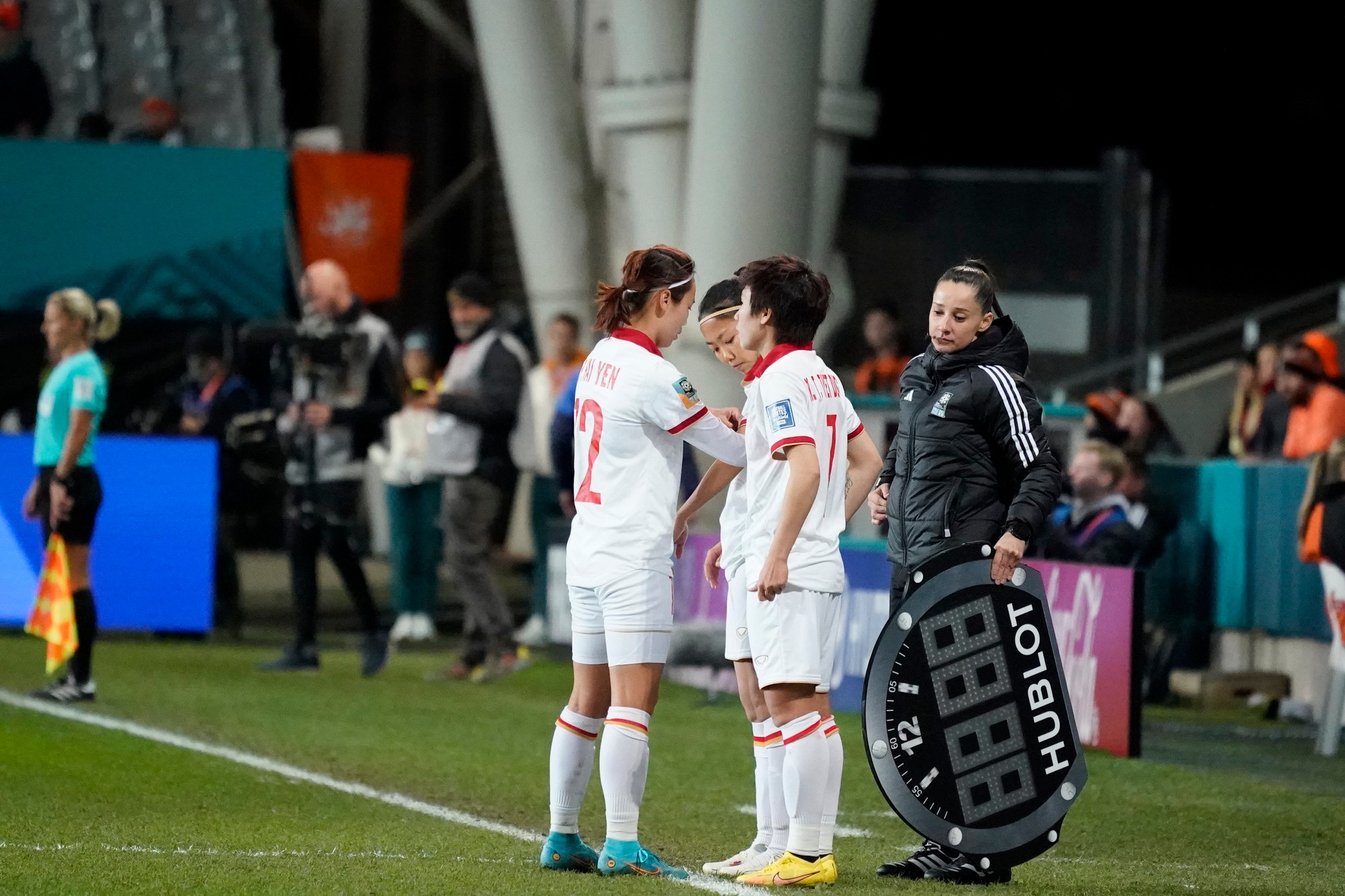 Hy vọng tìm kiếm bàn thắng danh dự. Hy vọng tìm kiếm bàn thắng danh dự.