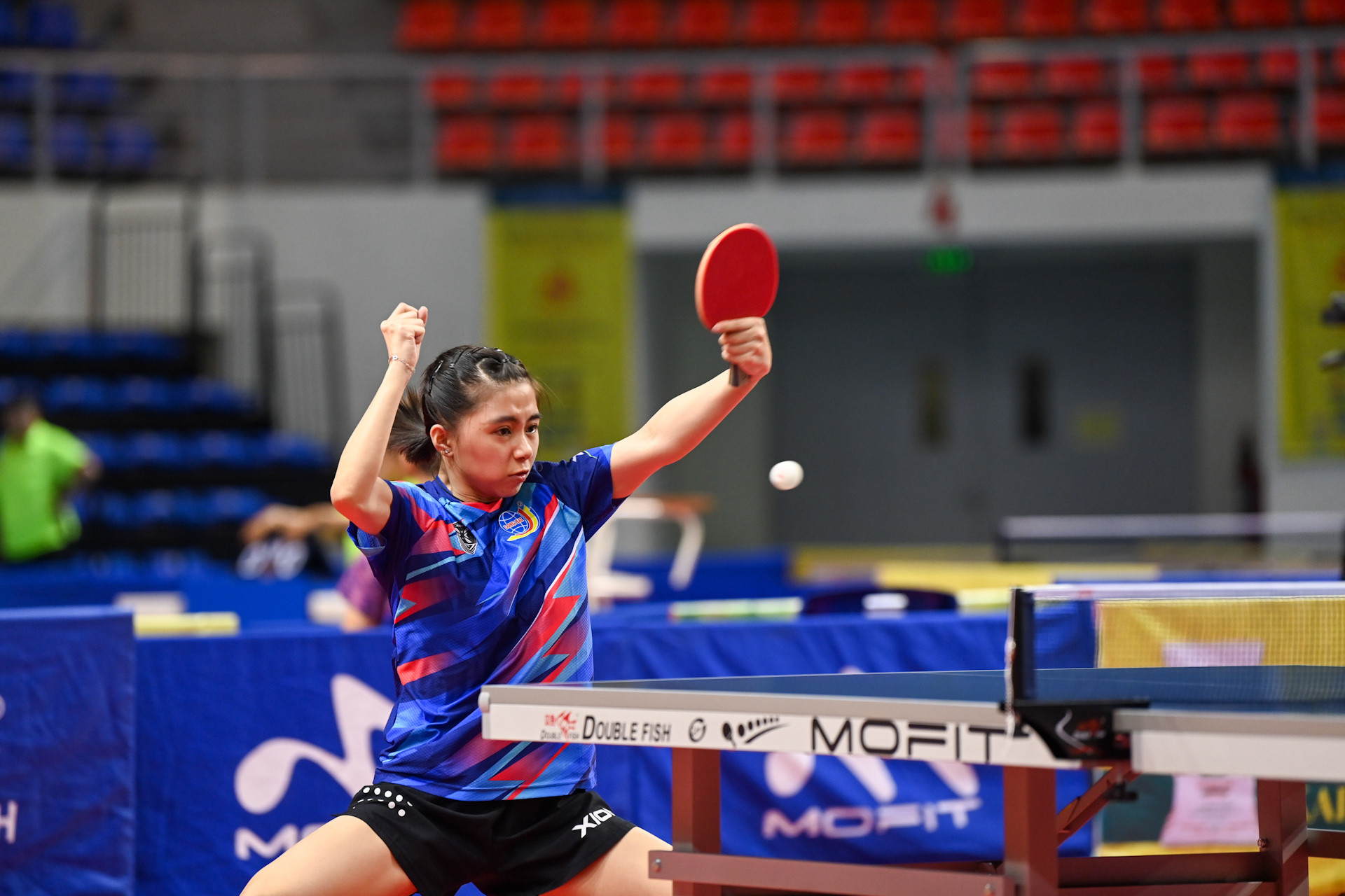 Đinh Thị Huệ (Hải Dương) có lối chơi linh hoạt, xử lý bóng mềm mại, đầy biến hóa. Cô từng cùng Nguyễn Đức Tuân vô địch đôi nam nữ toàn quốc, giải ba đơn nữ toàn quốc năm 2017, giải nhì toàn quốc đồng đội nữ năm 2020. Đinh Thị Huệ (Hải Dương) có lối chơi linh hoạt, xử lý bóng mềm mại, đầy biến hóa. Cô từng cùng Nguyễn Đức Tuân vô địch đôi nam nữ toàn quốc, giải ba đơn nữ toàn quốc năm 2017, giải nhì toàn quốc đồng đội nữ năm 2020.