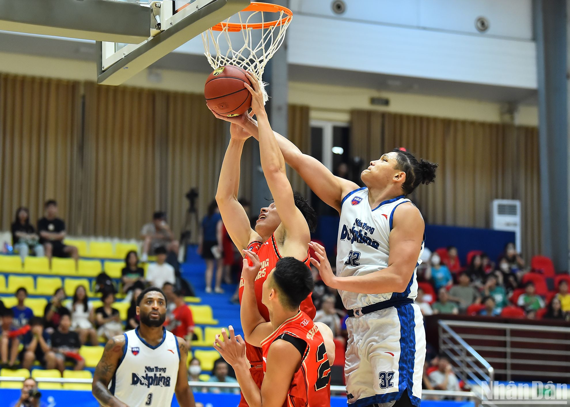 Dù đã có sự tiến bộ, Dominique Tham cần hạn chế những pha phạm lỗi không đáng có. Dù đã có sự tiến bộ, Dominique Tham cần hạn chế những pha phạm lỗi không đáng có.