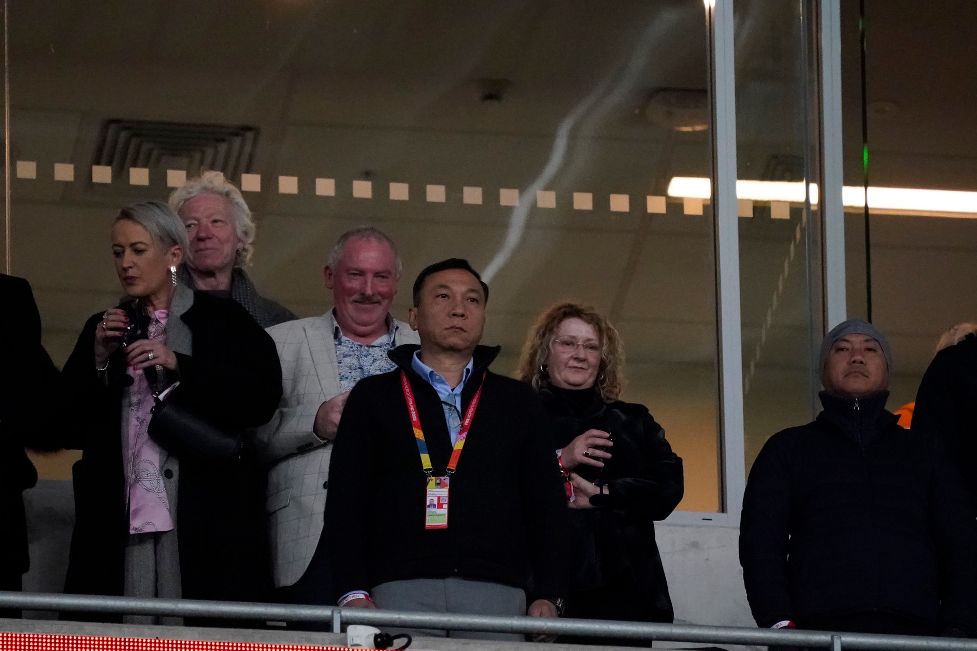 Chủ tịch Liên đoàn Bóng đá Việt Nam Trần Quốc Tuấn dự khán cùng các đại biểu. Chủ tịch Liên đoàn Bóng đá Việt Nam Trần Quốc Tuấn dự khán cùng các đại biểu.