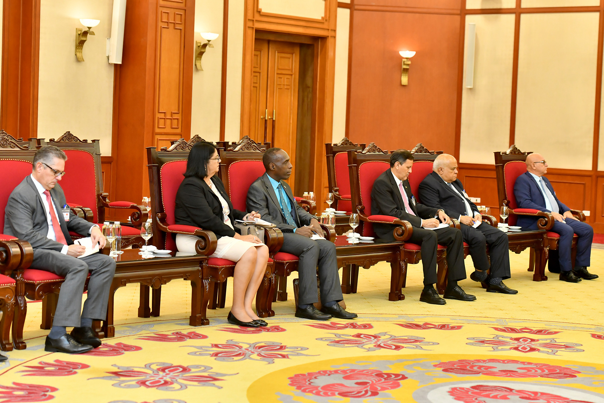 Đoàn đại biểu Cuba tại buổi tiếp.