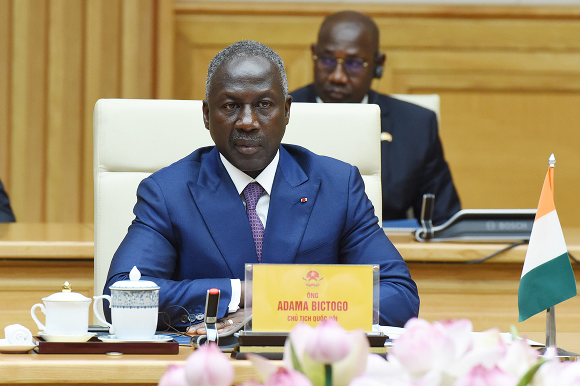Chủ tịch Quốc hội Bờ Biển Ngà Adama Bictogo phát biểu tại buổi tiếp.