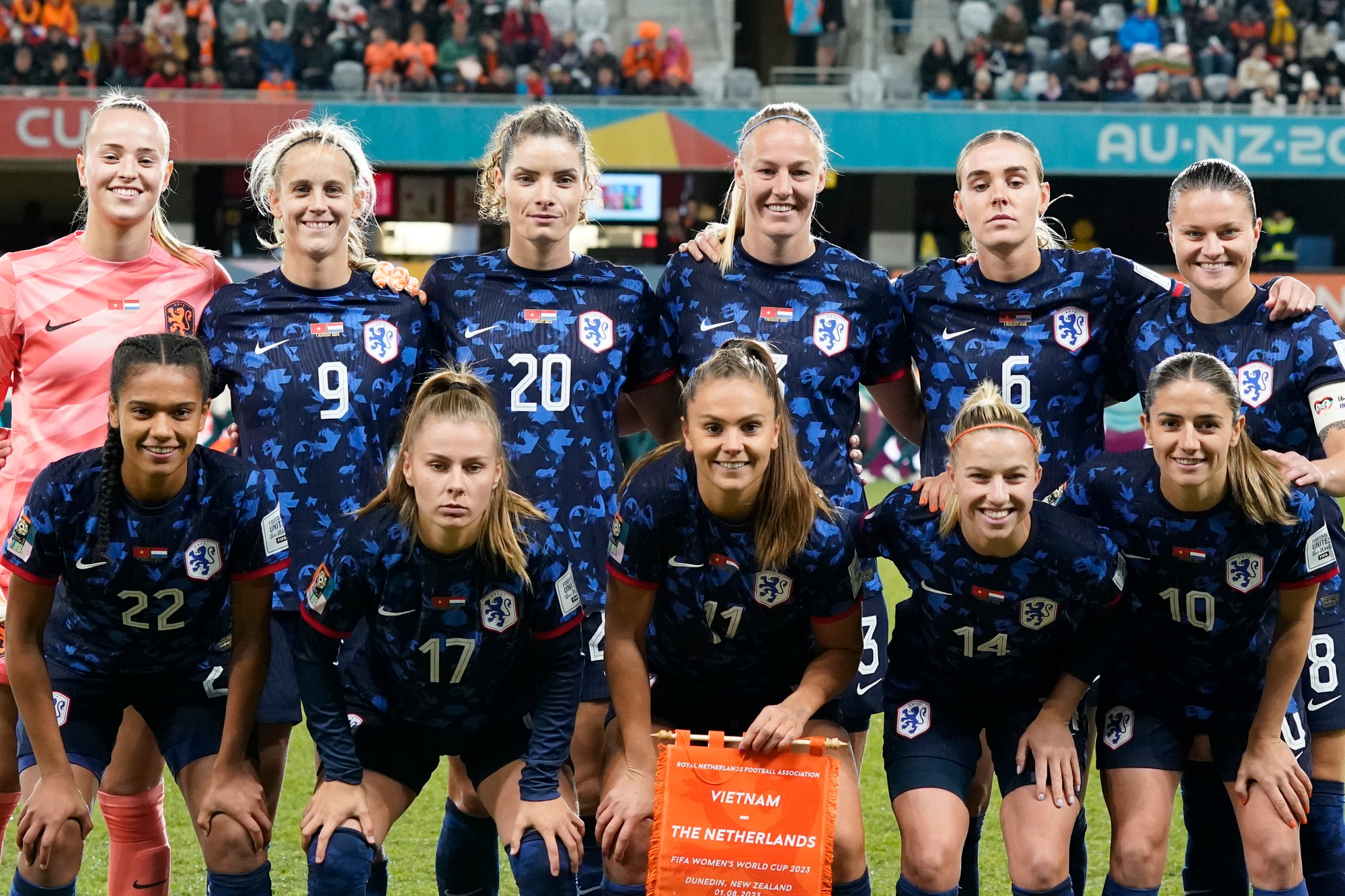 Đội hình xuất phát của đội tuyển nữ Hà Lan. Đội hình xuất phát của đội tuyển nữ Hà Lan.