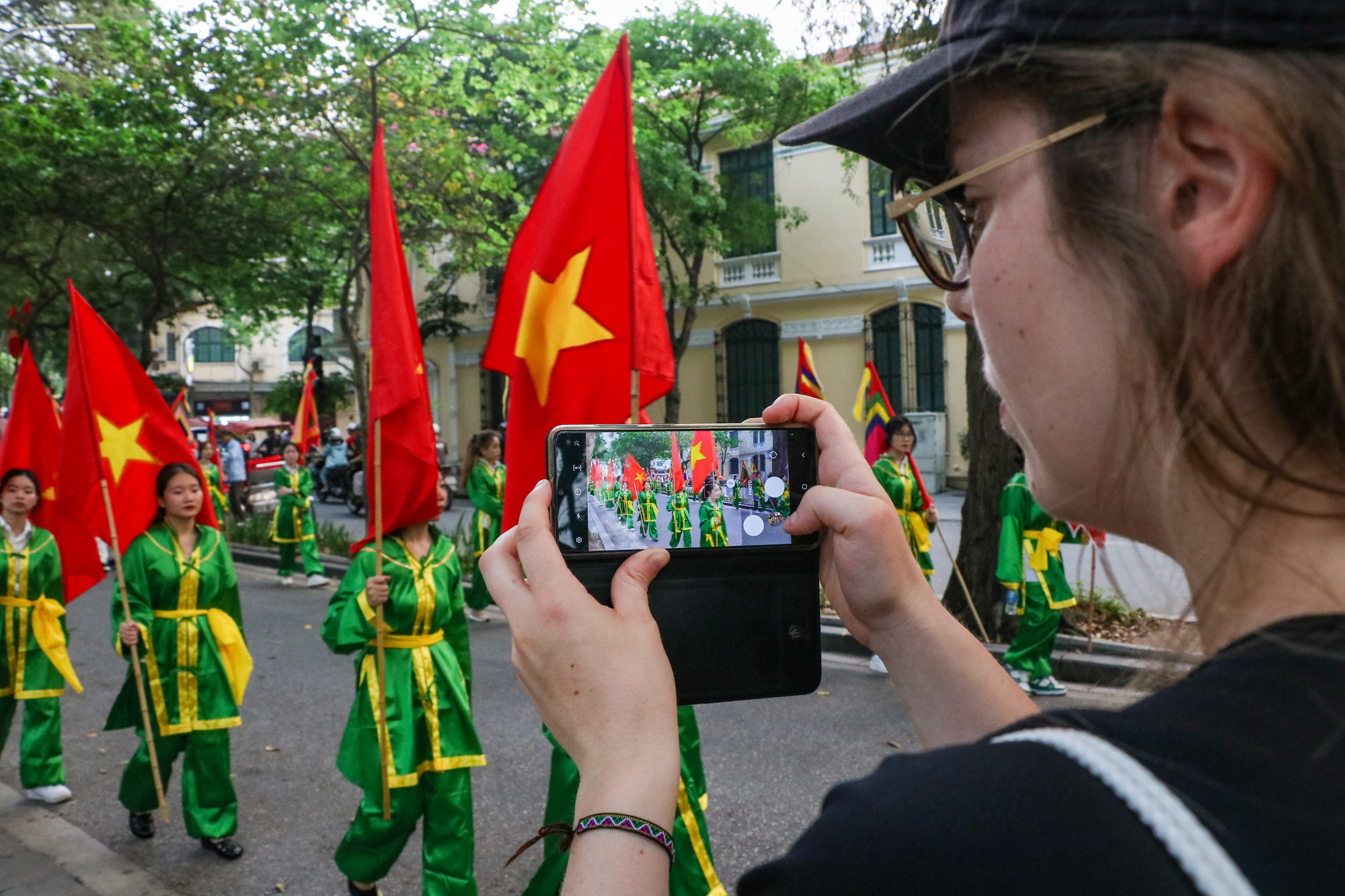 Du khách nước thích thú với mùa lễ hội năm nay. Du khách nước thích thú với mùa lễ hội năm nay.