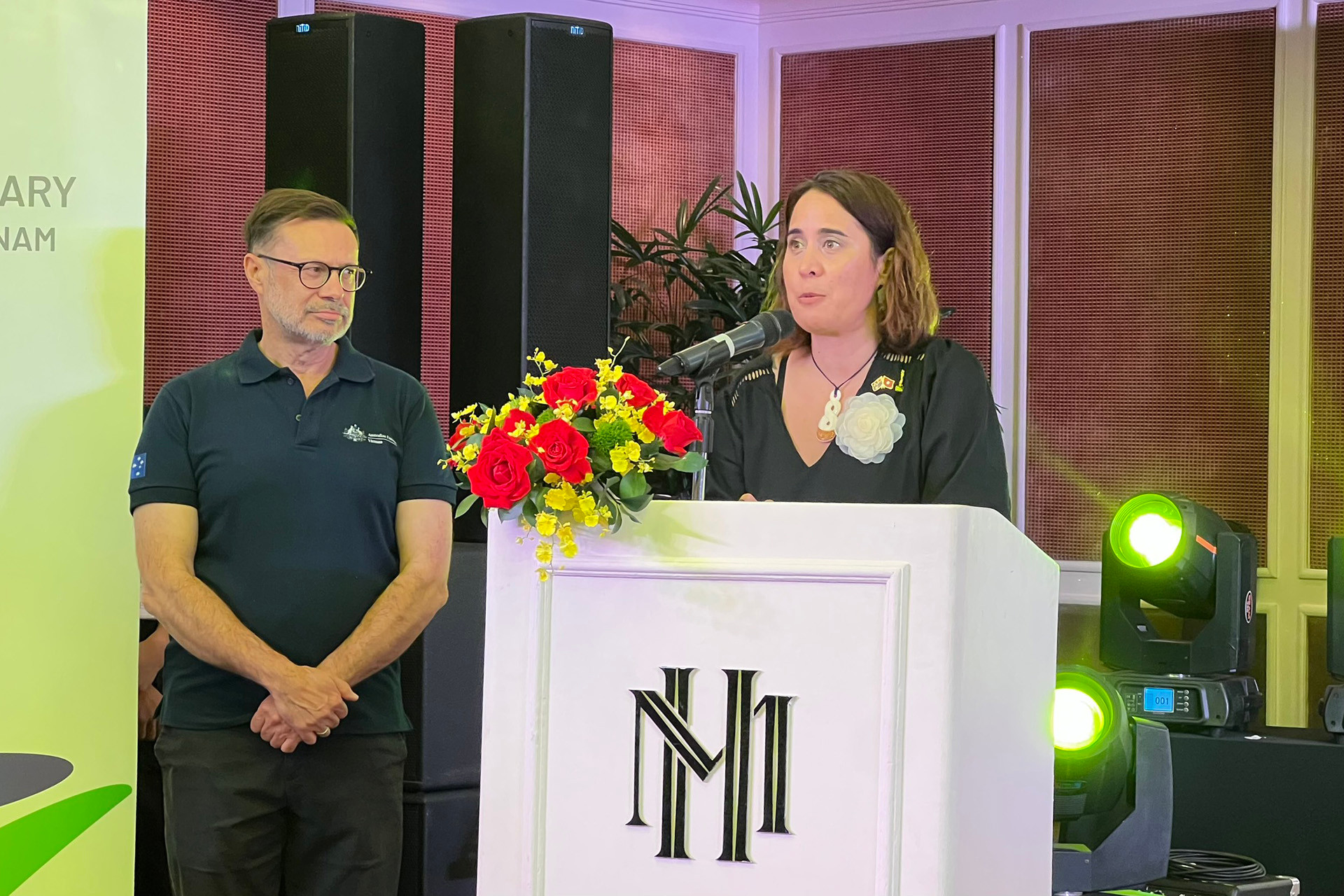 Đại sứ New Zealand, bà Tredene Dobson chia sẻ: "World Cup và thể thao mang đến sự kết nối, thúc đẩy toàn cầu, đặc biệt là nâng cao vai trò của trẻ em nữ, phụ nữ trên thế giới". Đại sứ New Zealand, bà Tredene Dobson chia sẻ: "World Cup và thể thao mang đến sự kết nối, thúc đẩy toàn cầu, đặc biệt là nâng cao vai trò của trẻ em nữ, phụ nữ trên thế giới".