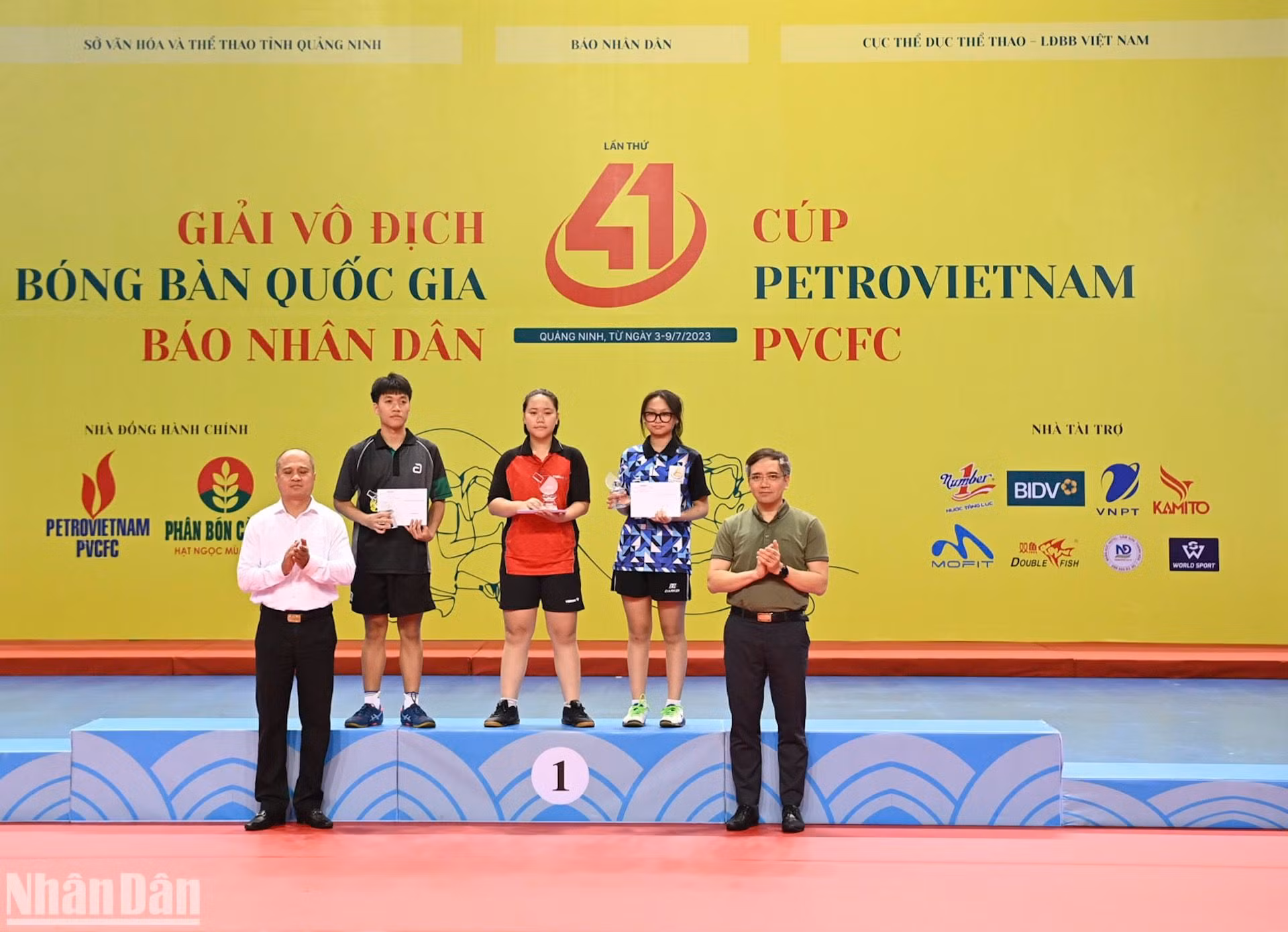 Các vận động viên trẻ của giải đấu.