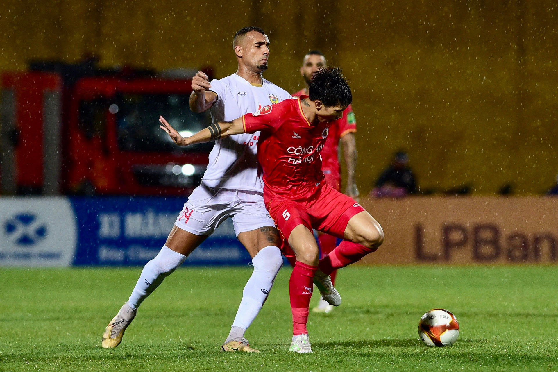 Văn Hậu ngăn cản ngoại binh của Hồng Lĩnh Hà Tĩnh.