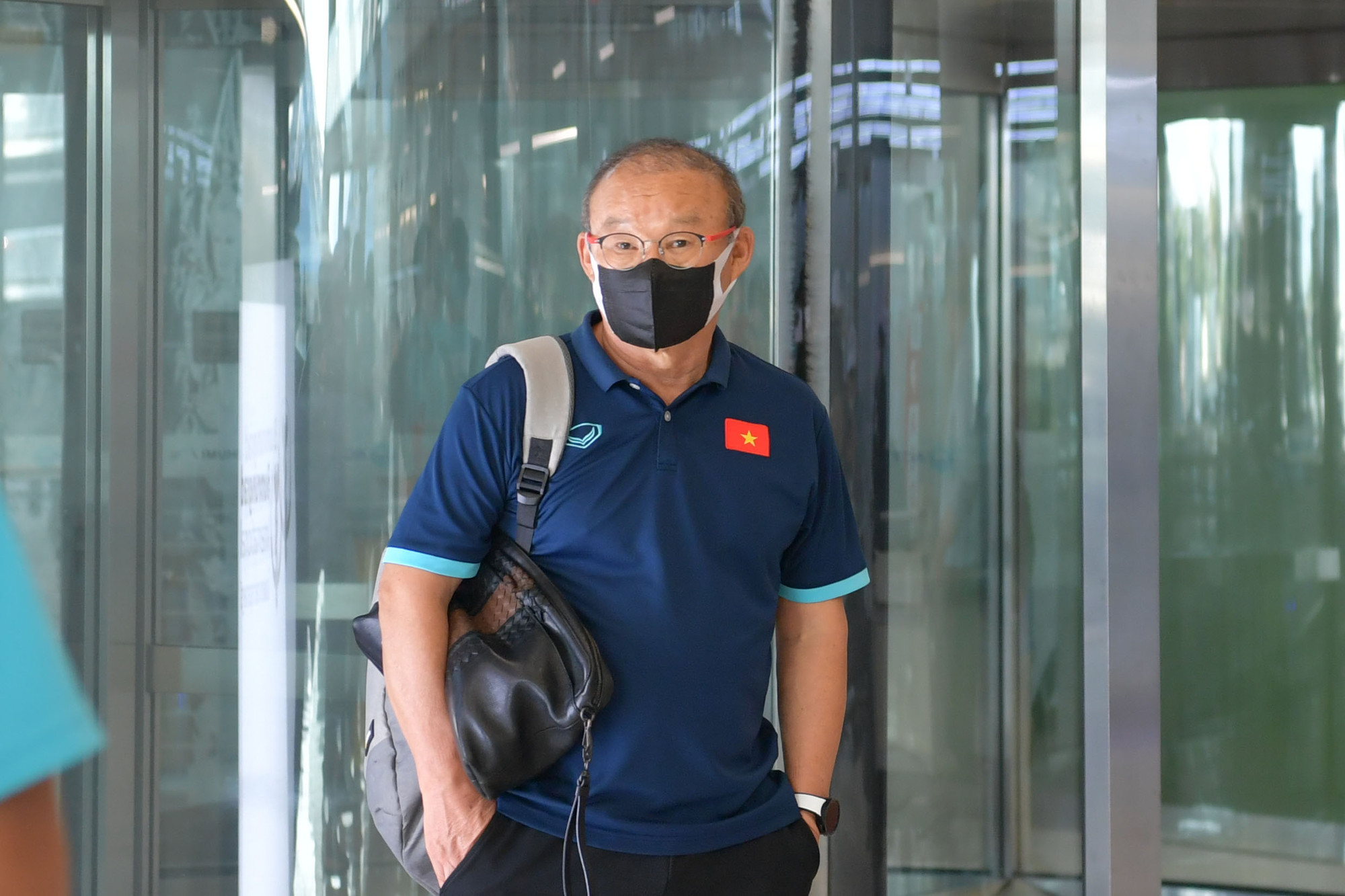 HLV Park Hang-seo tỏ ra ưu tư trước trận chung kết lượt về.