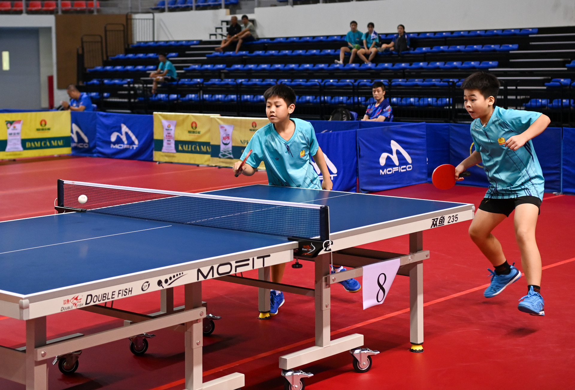 Bộ đôi nam Nguyễn Tường Giang và Nguyễn Tường Huy (Công an Nhân dân).