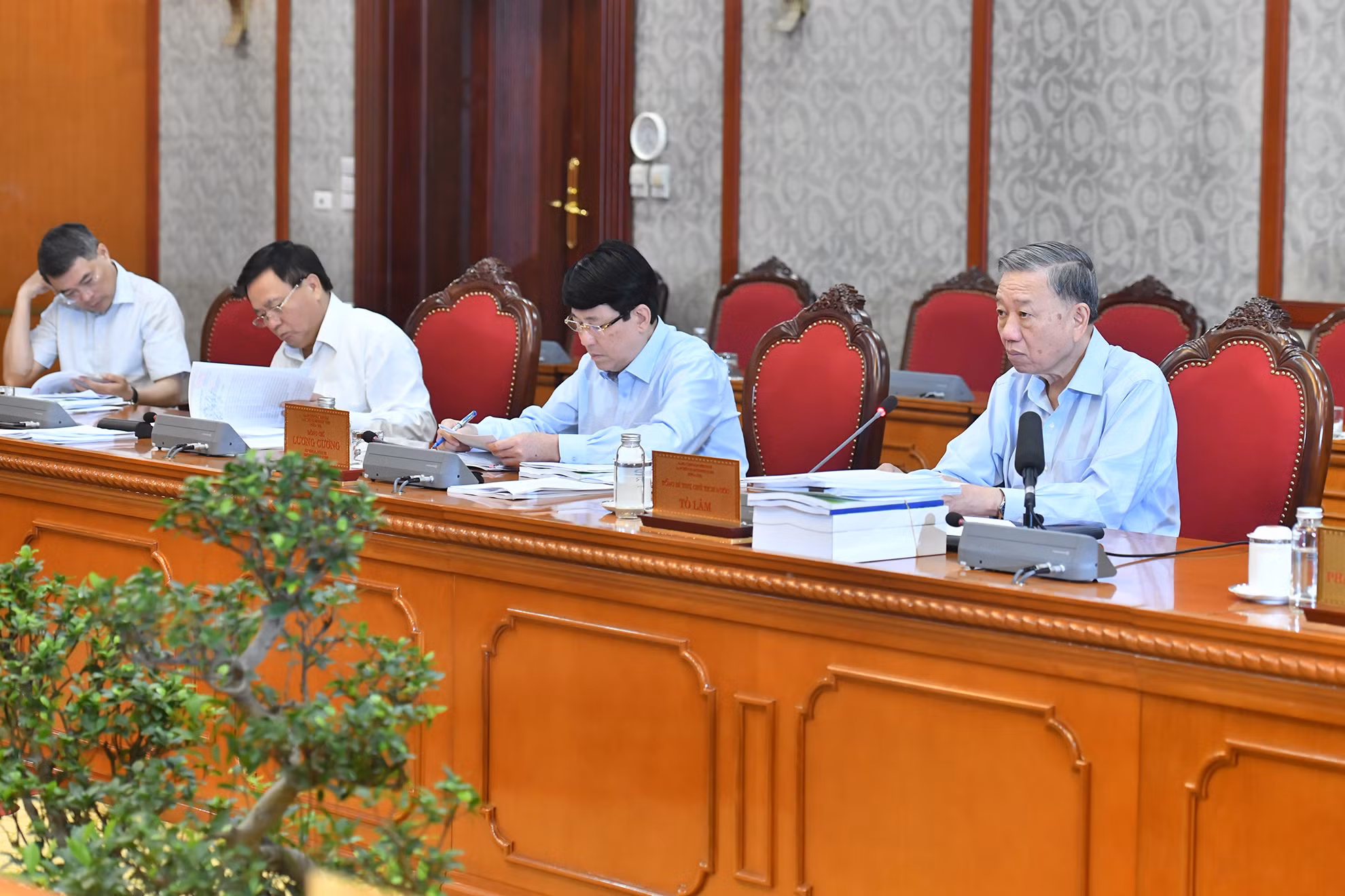 Tổng Bí thư, Chủ tịch nước Tô Lâm chủ trì cuộc họp.