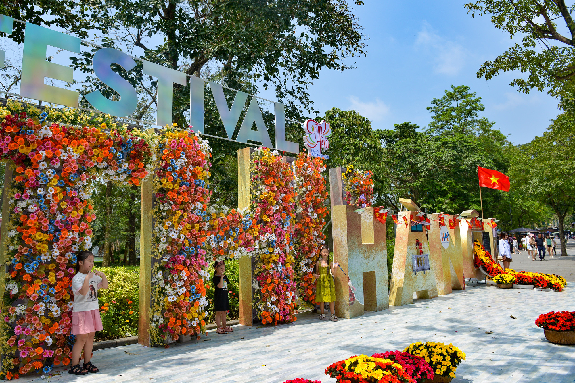 Không gian tràn đầy sắc màu mùa thu tại Festival.